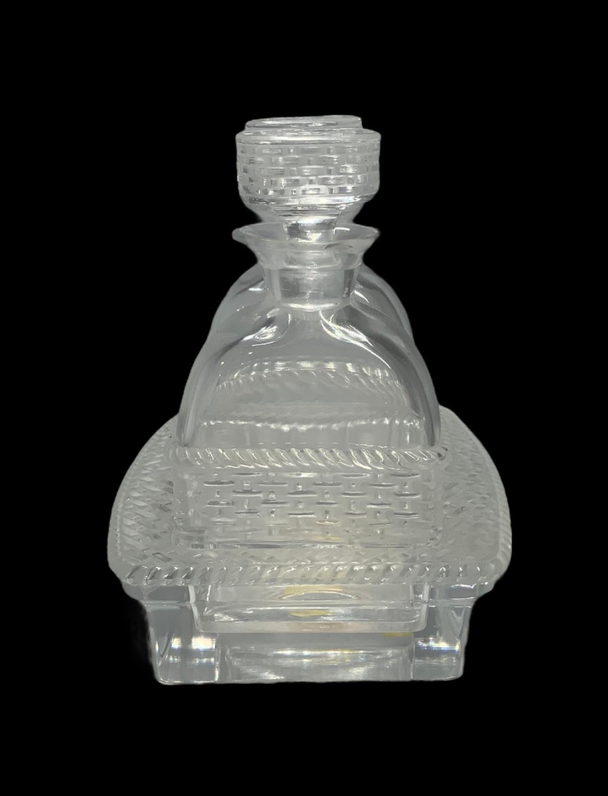 Lalique Crystal Bangkok Oil and Vinegar Cruet Set In Good Condition For Sale In Guaynabo, PR