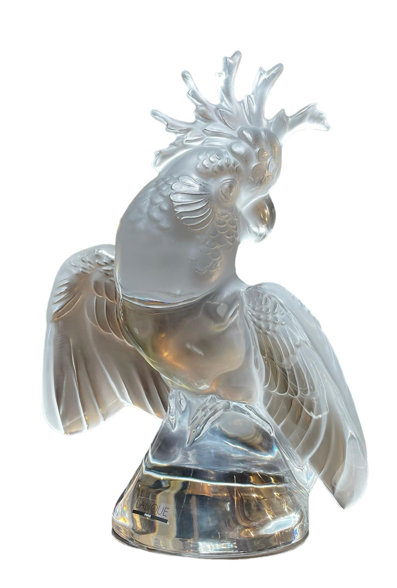 Sculpture de cockatiel en cristal Lalique  en vente 1