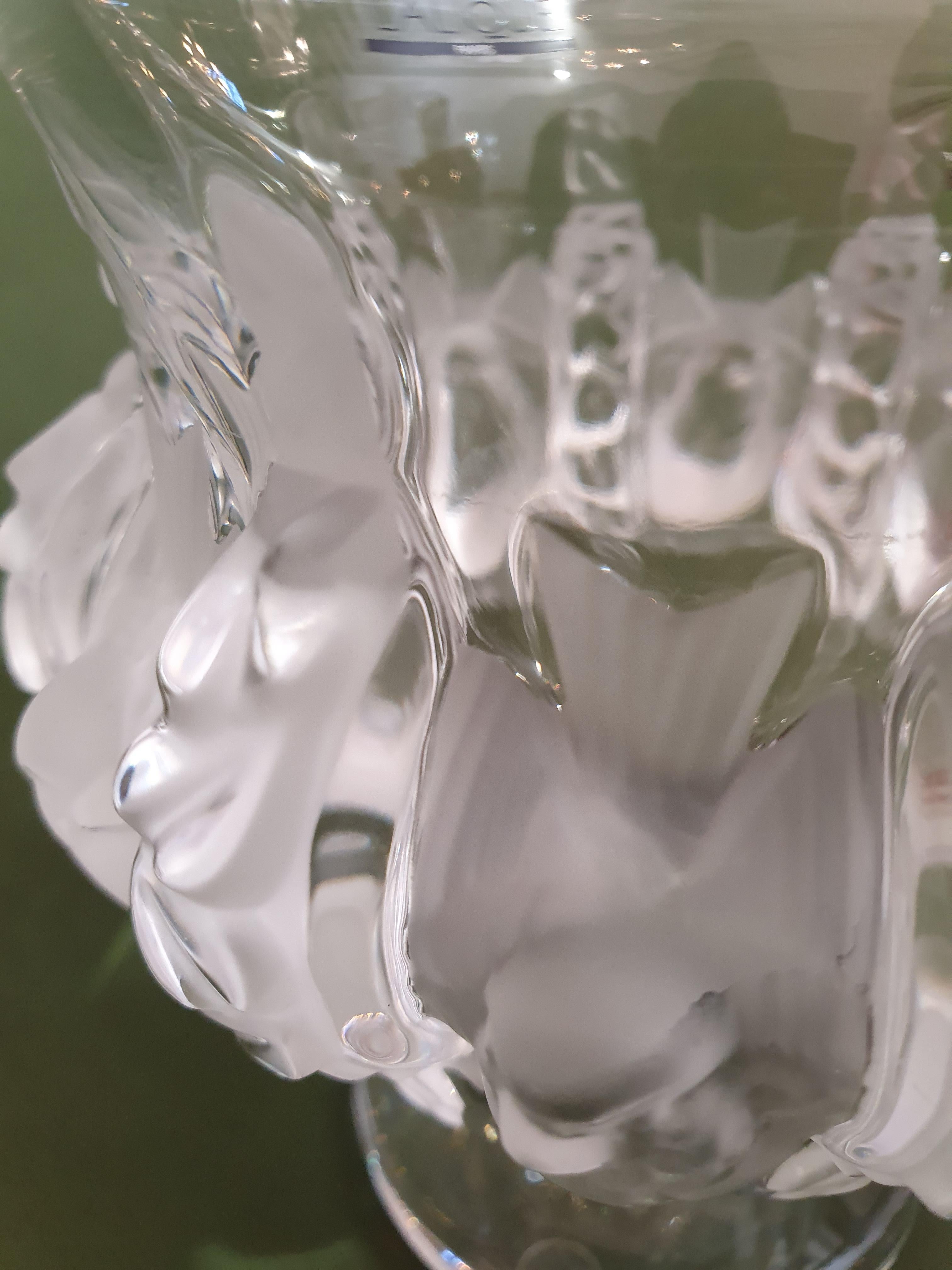 Vase „Dampierre“ aus Lalique-Kristall, Frankreich, Modern, 2017 (21. Jahrhundert und zeitgenössisch) im Angebot