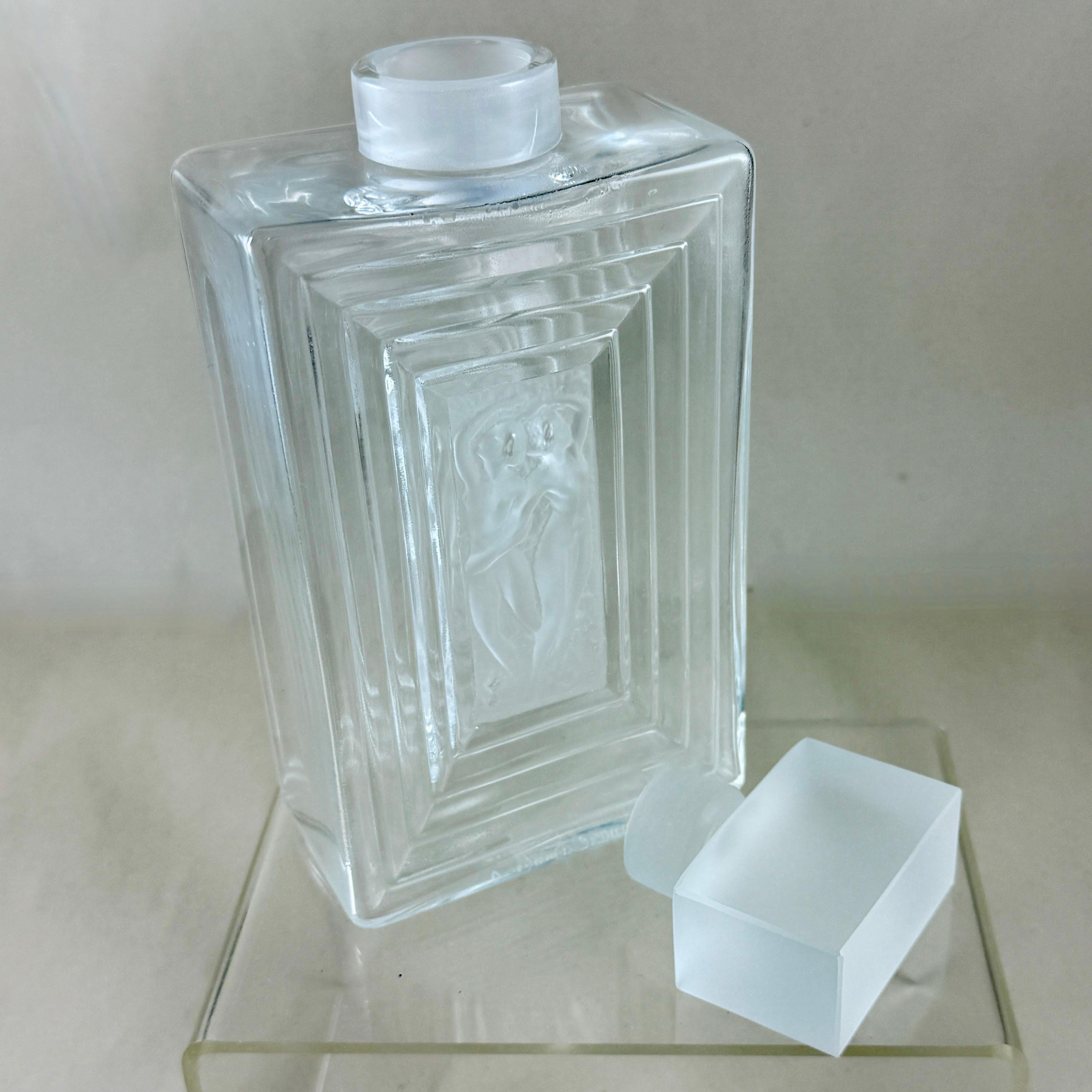 Lalique Crystal ‘Duncan No. 3’ Crystal Perfume Bottle In Good Condition For Sale In Philadelphia, PA