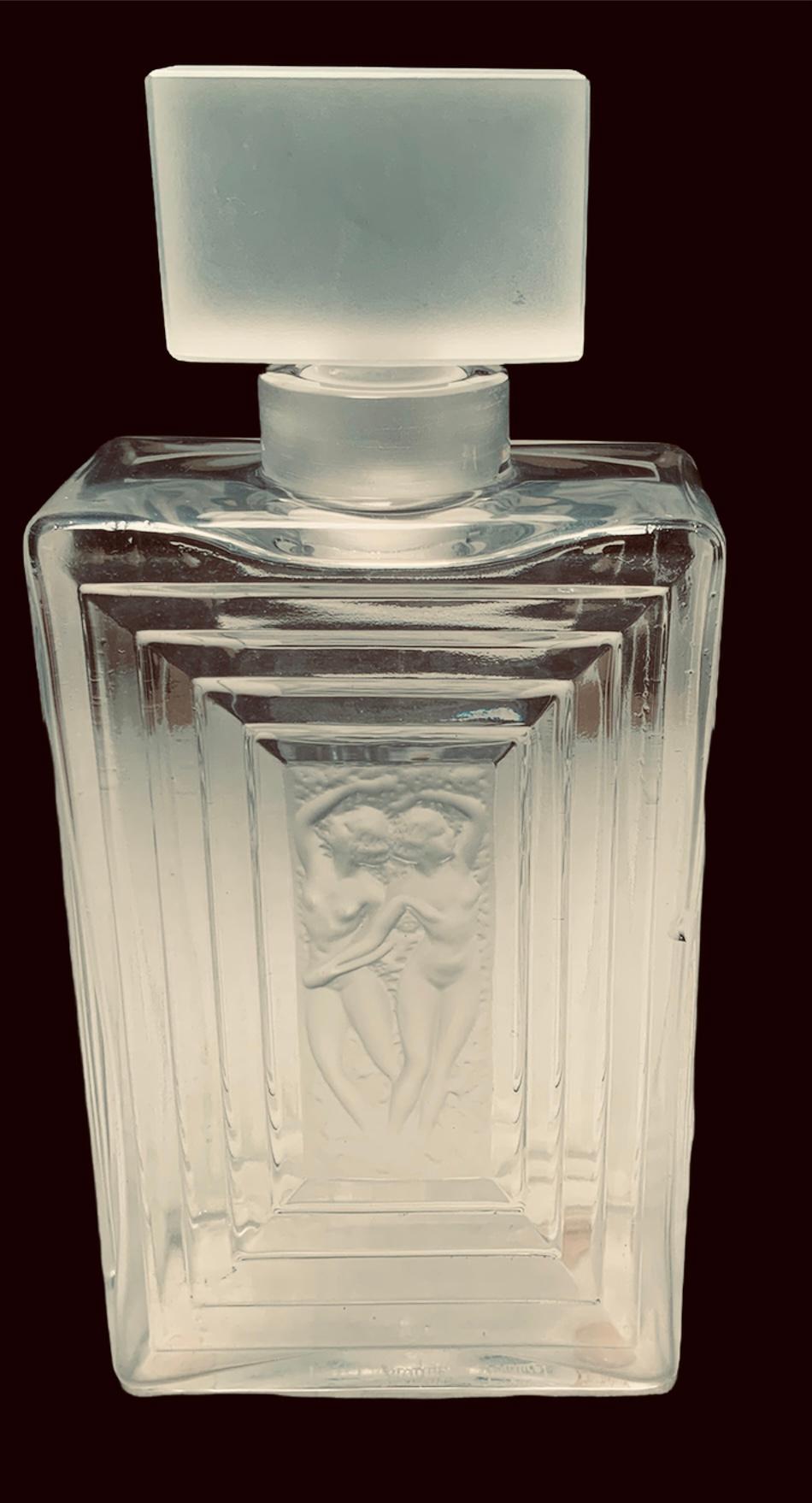 Molded Lalique Crystal Duncan No.3 Perfume Bottle For Sale