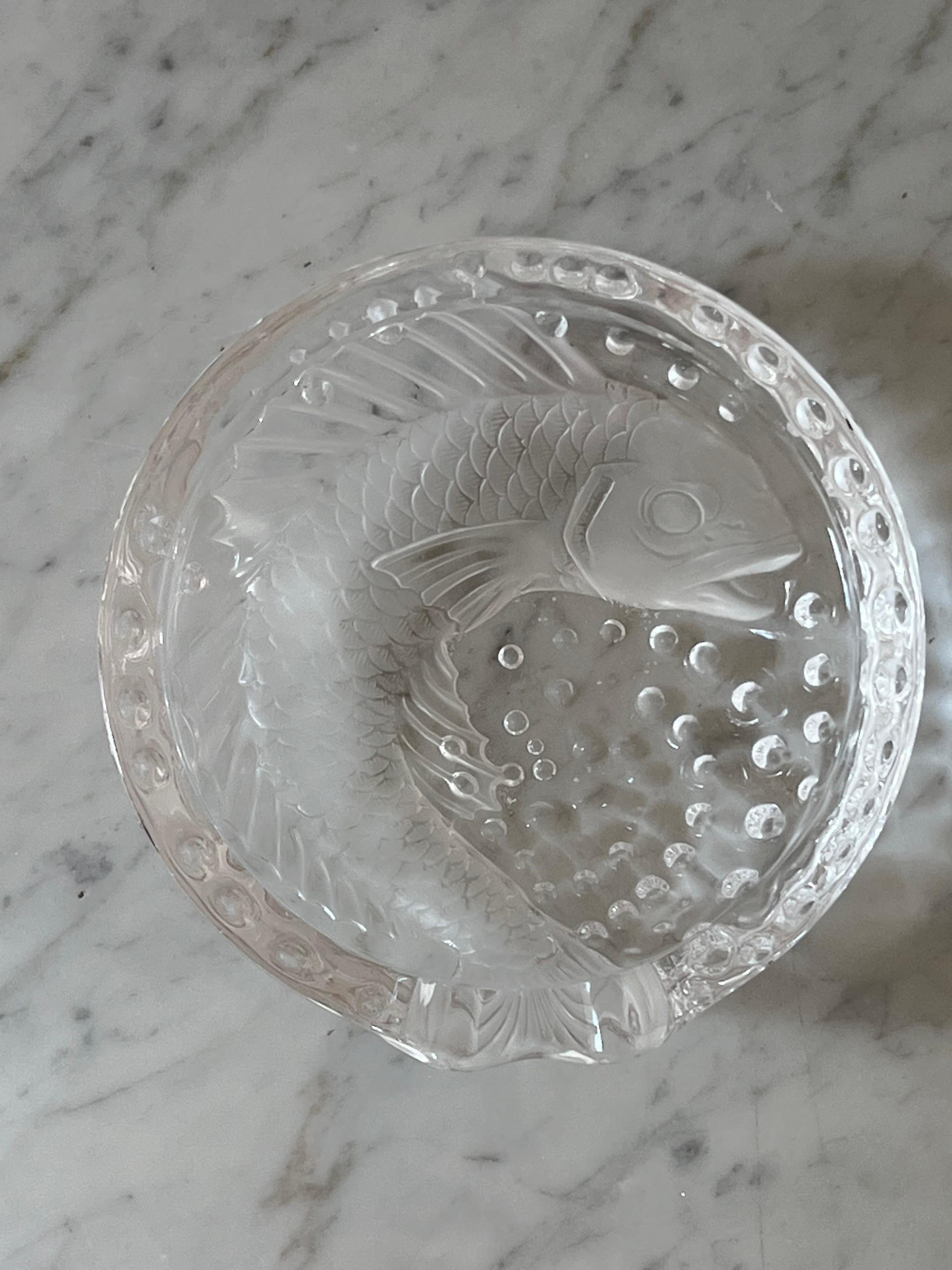 Aschenbecher mit Fischmotiv aus Kristall von Lalique im Zustand „Gut“ im Angebot in Buenos Aires, AR
