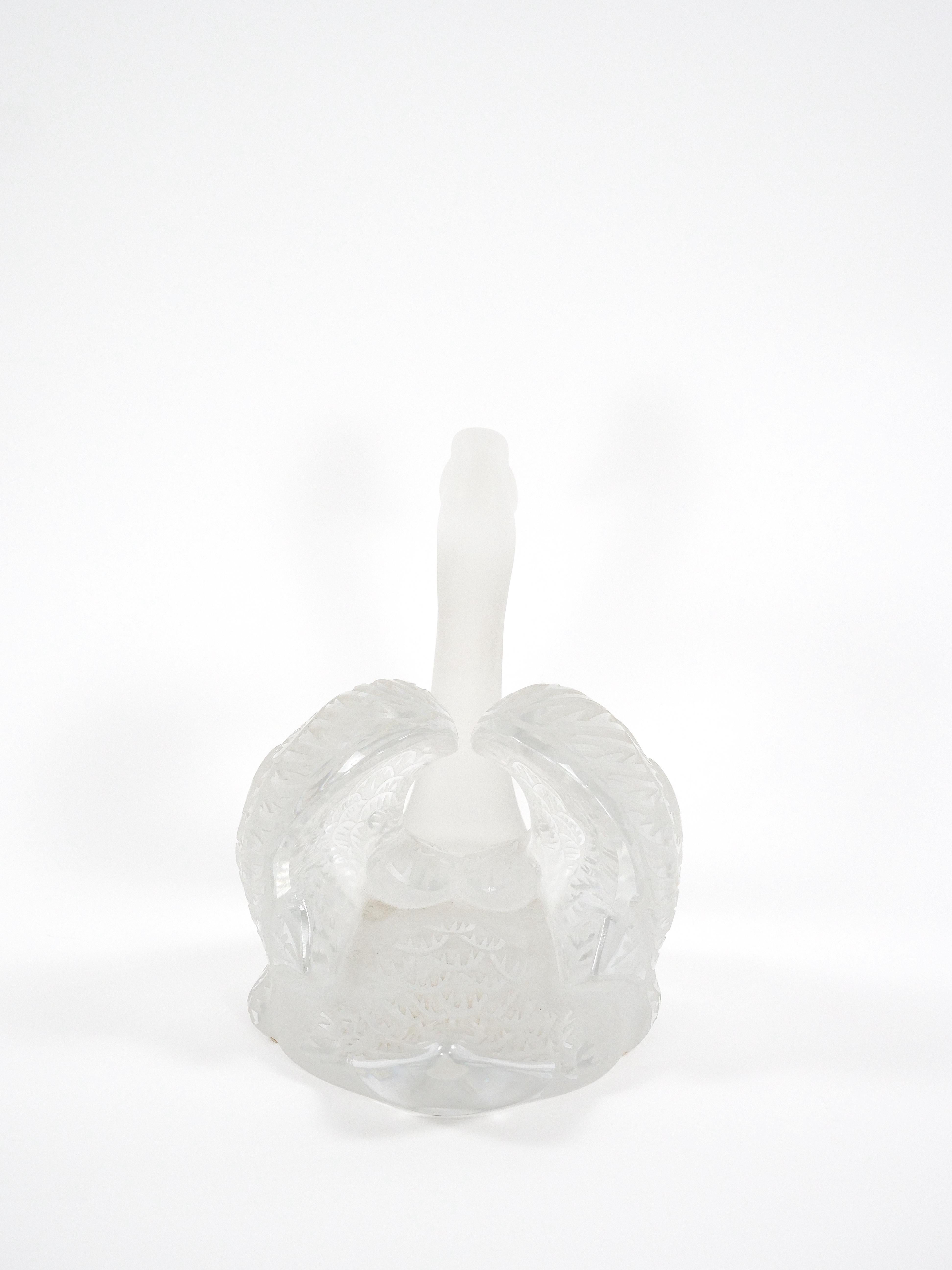  Lalique Kristall mattiert Kopf Downs Swan Skulptur ruht auf gespiegelten Plateau im Angebot 13
