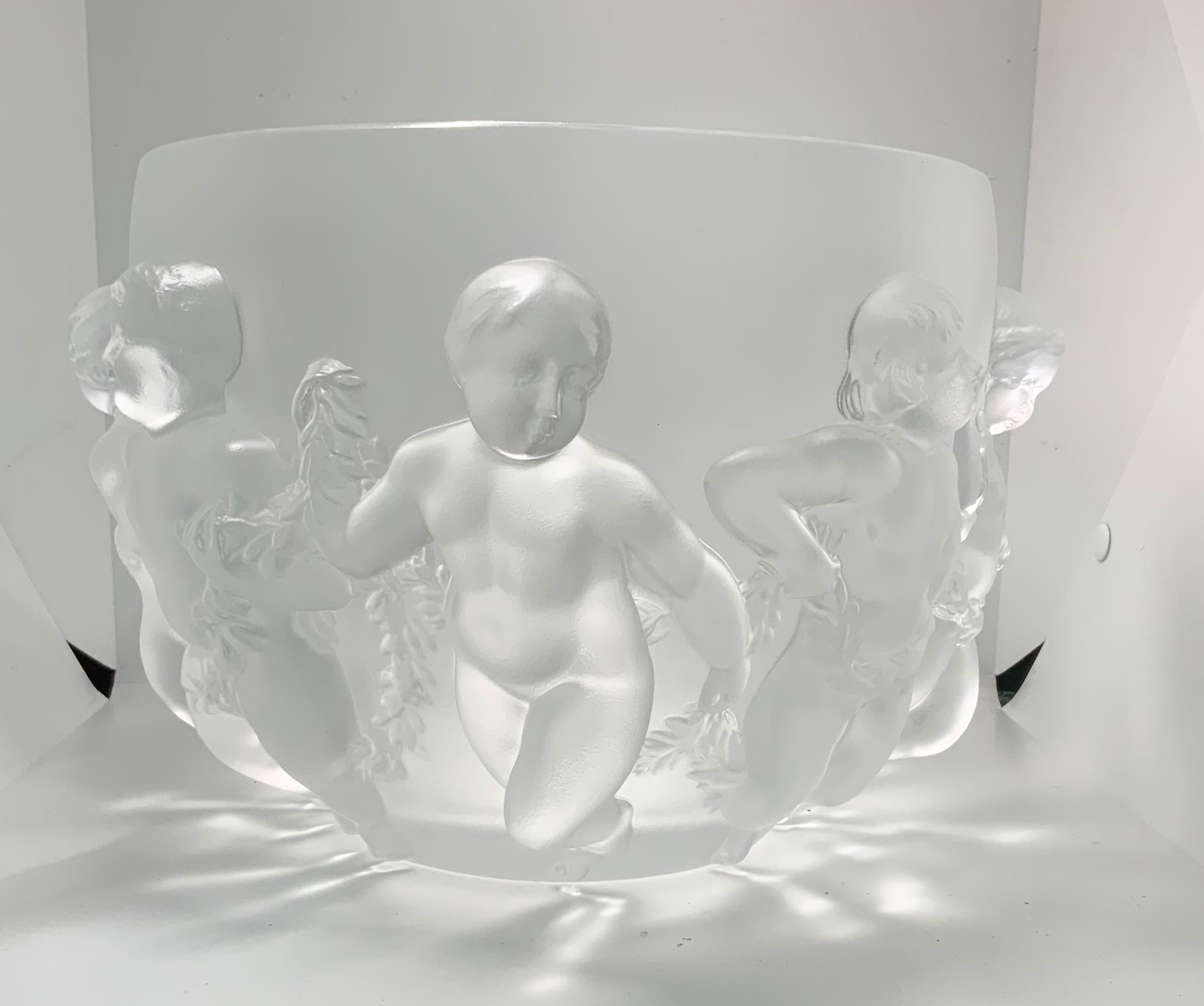 Rococo Lalique Crystal “Luxembourg” Large Round Bowl