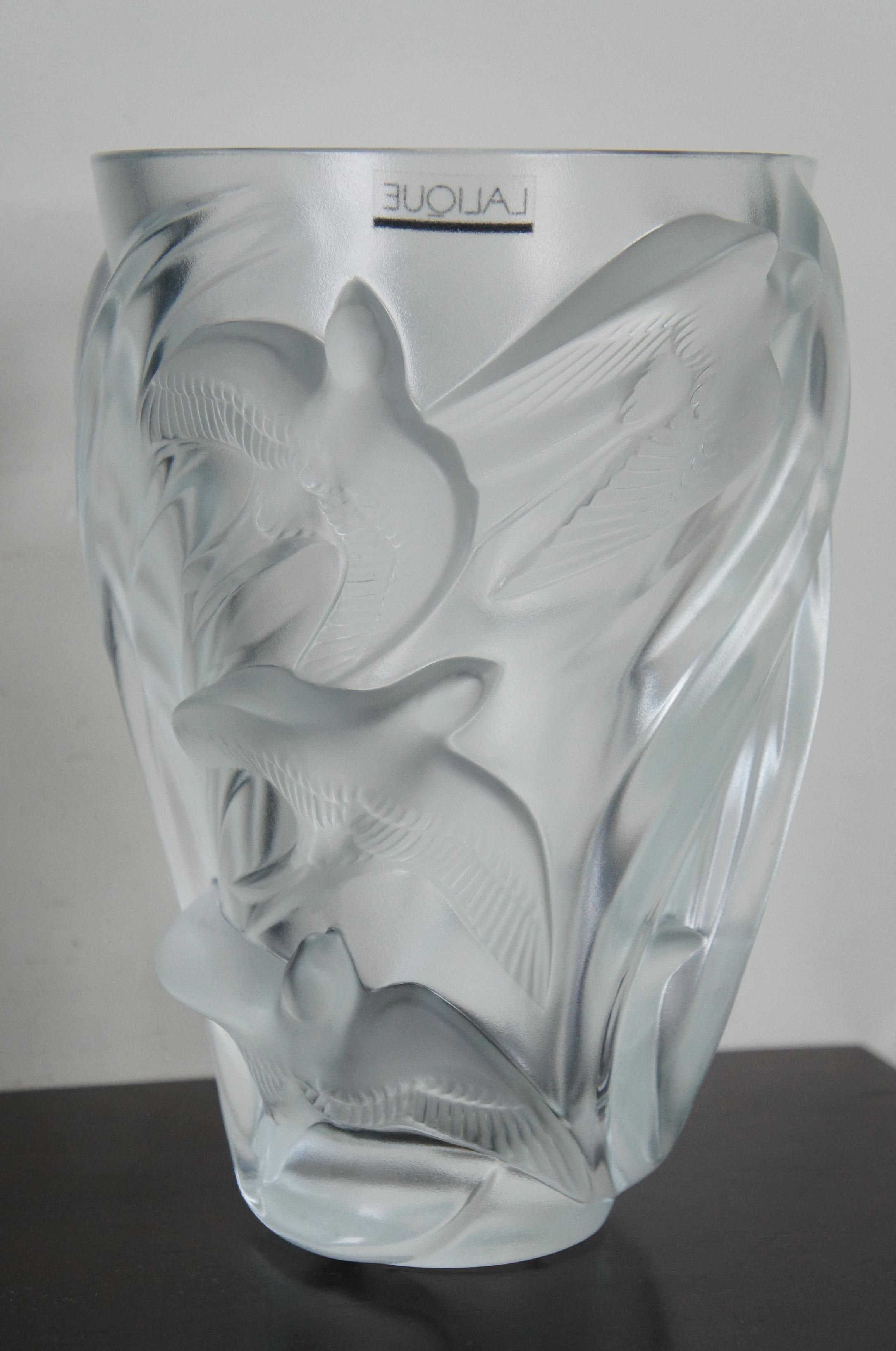 lalique martinets vase