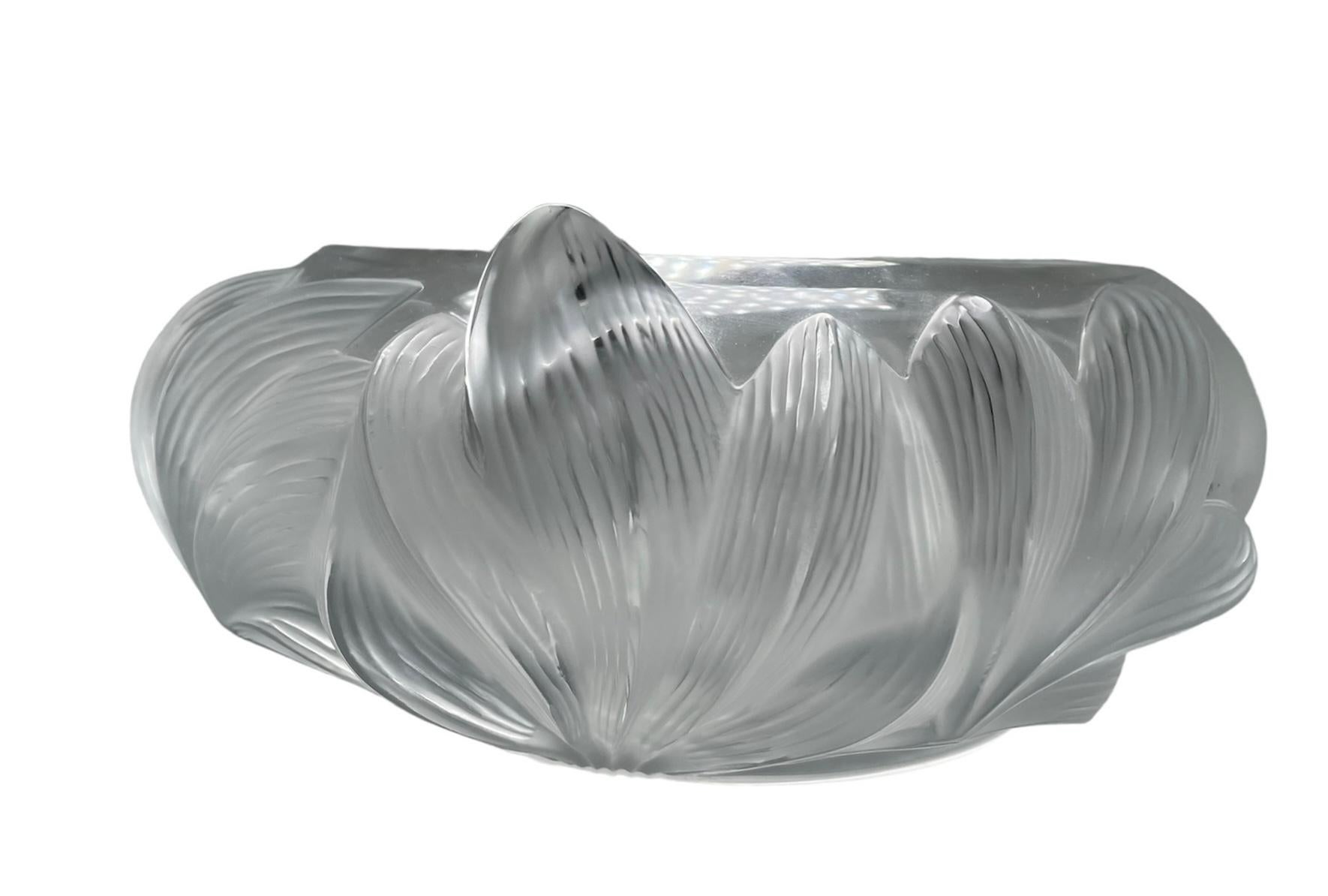 Lalique Crystal “Pivoine Peonies” Large Round Bowl Centerpiece  For Sale 3