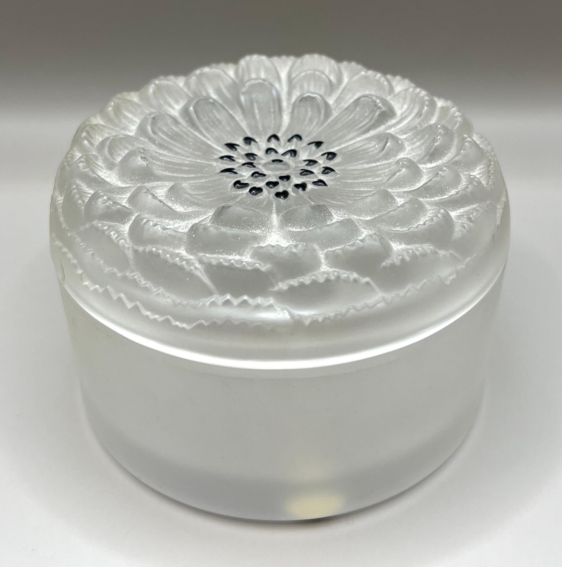 Enameled Lalique crystal powder box / vanity box, Dahlia model - signed For Sale