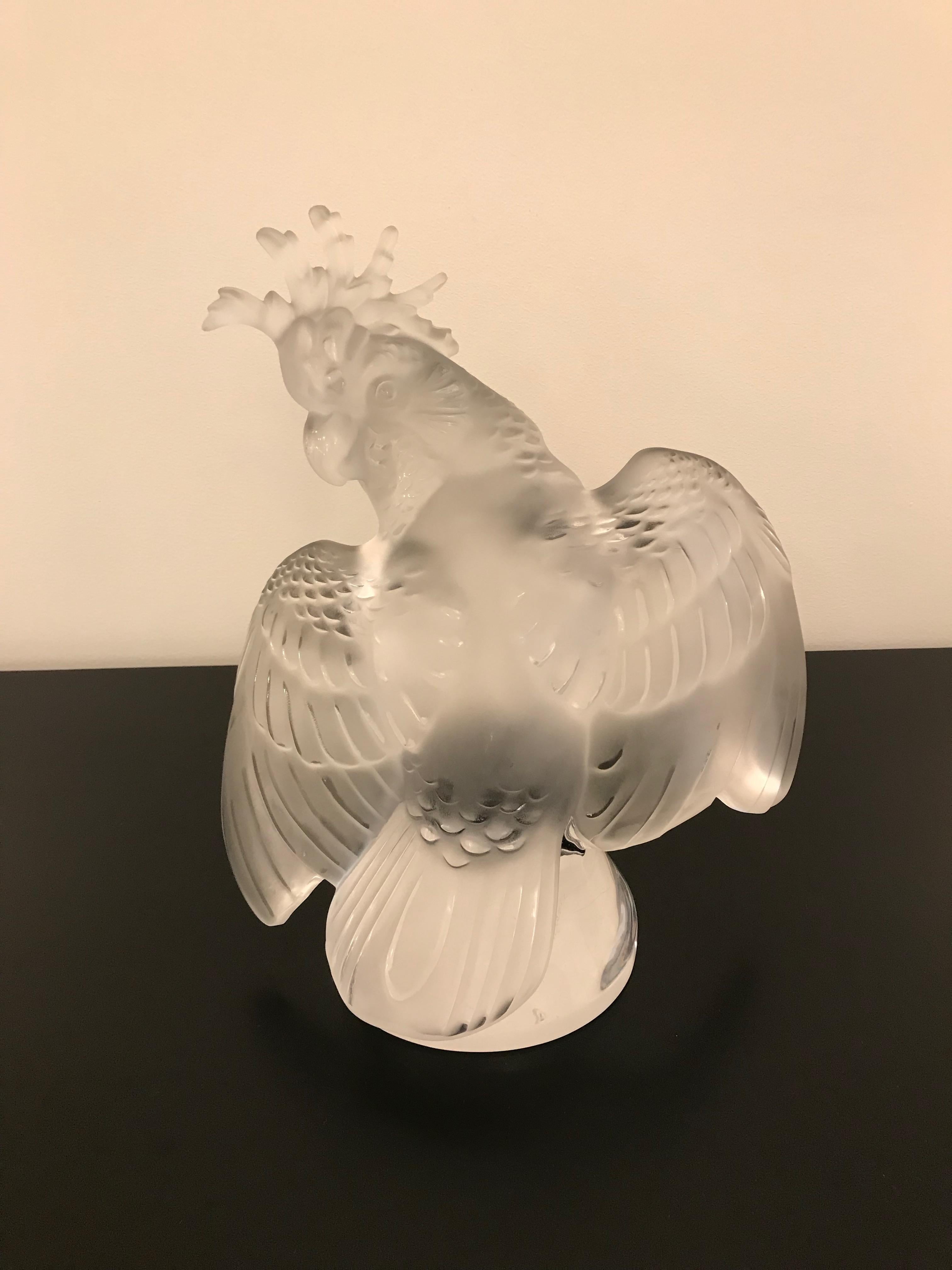 Sculpture en cristal - Oiseau Cockatoo de Lalique en vente 5