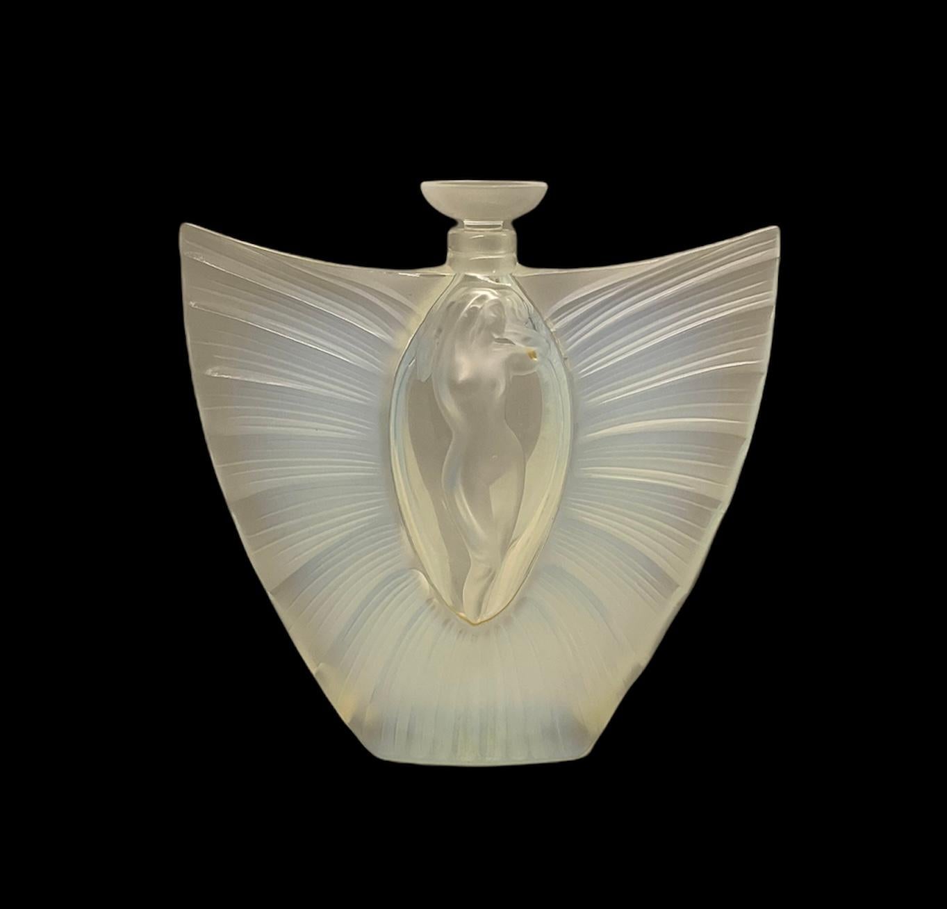 Art nouveau Flacon de flacon de parfum en cristal et sylphide Lalique