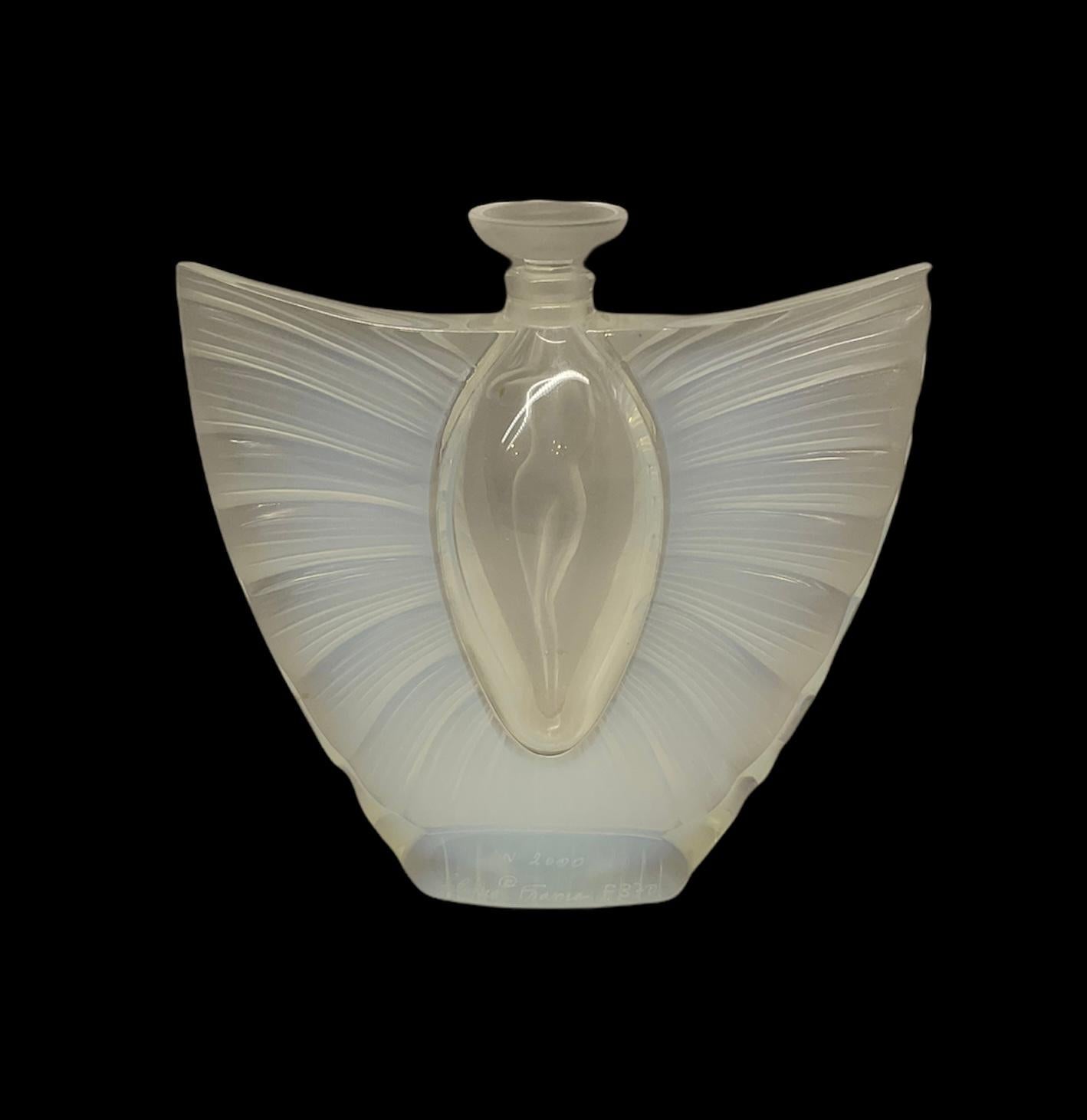 XXIe siècle et contemporain Flacon de flacon de parfum en cristal et sylphide Lalique