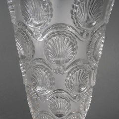 Vase aus Lalique-Kristall, 20. Jahrhundert.