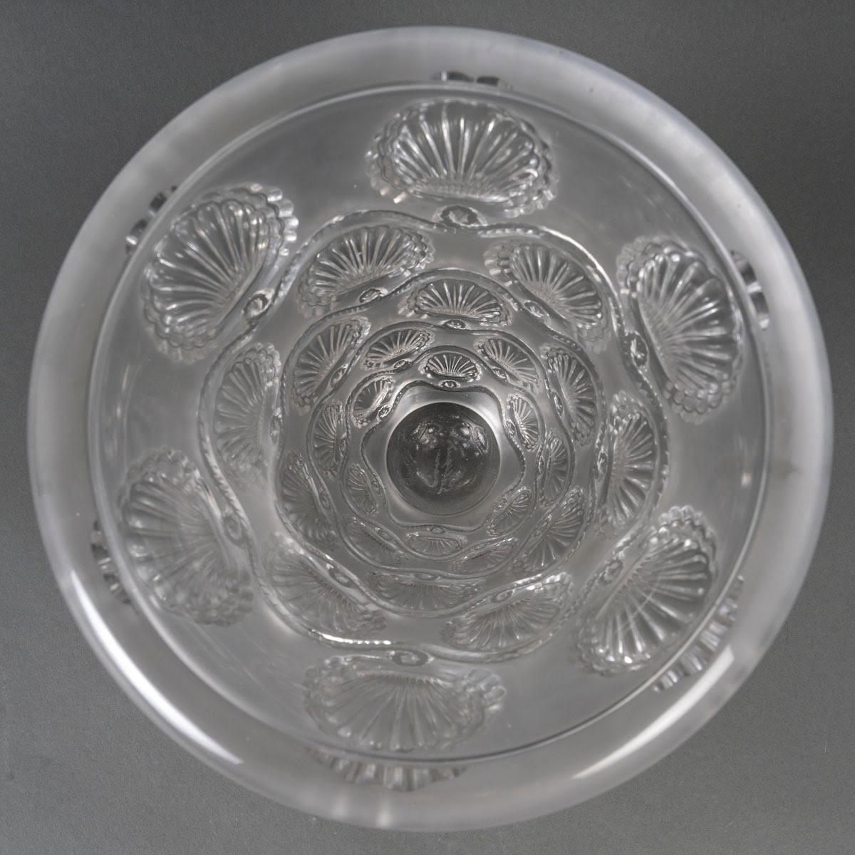 Vaso di cristallo Lalique, 20° secolo. In condizioni buone in vendita a Saint-Ouen, FR