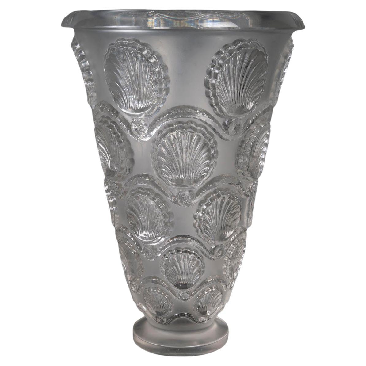 Lalique Crystal Vase, 20th Century.