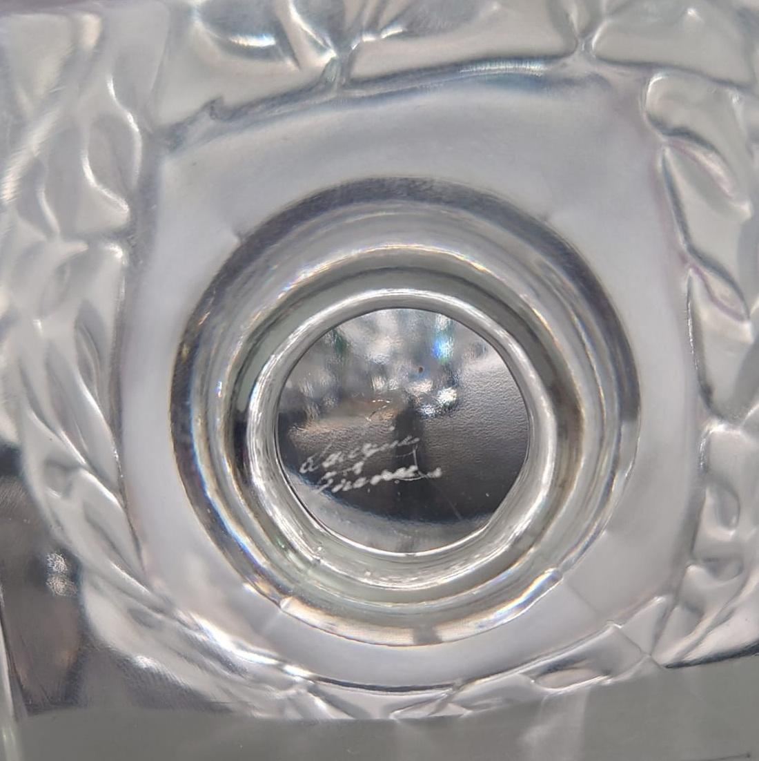 Vase en cristal de Lalique 'Elisabeth' Décor de  Oiseaux et branches - Expédition GRATUITE en vente 3