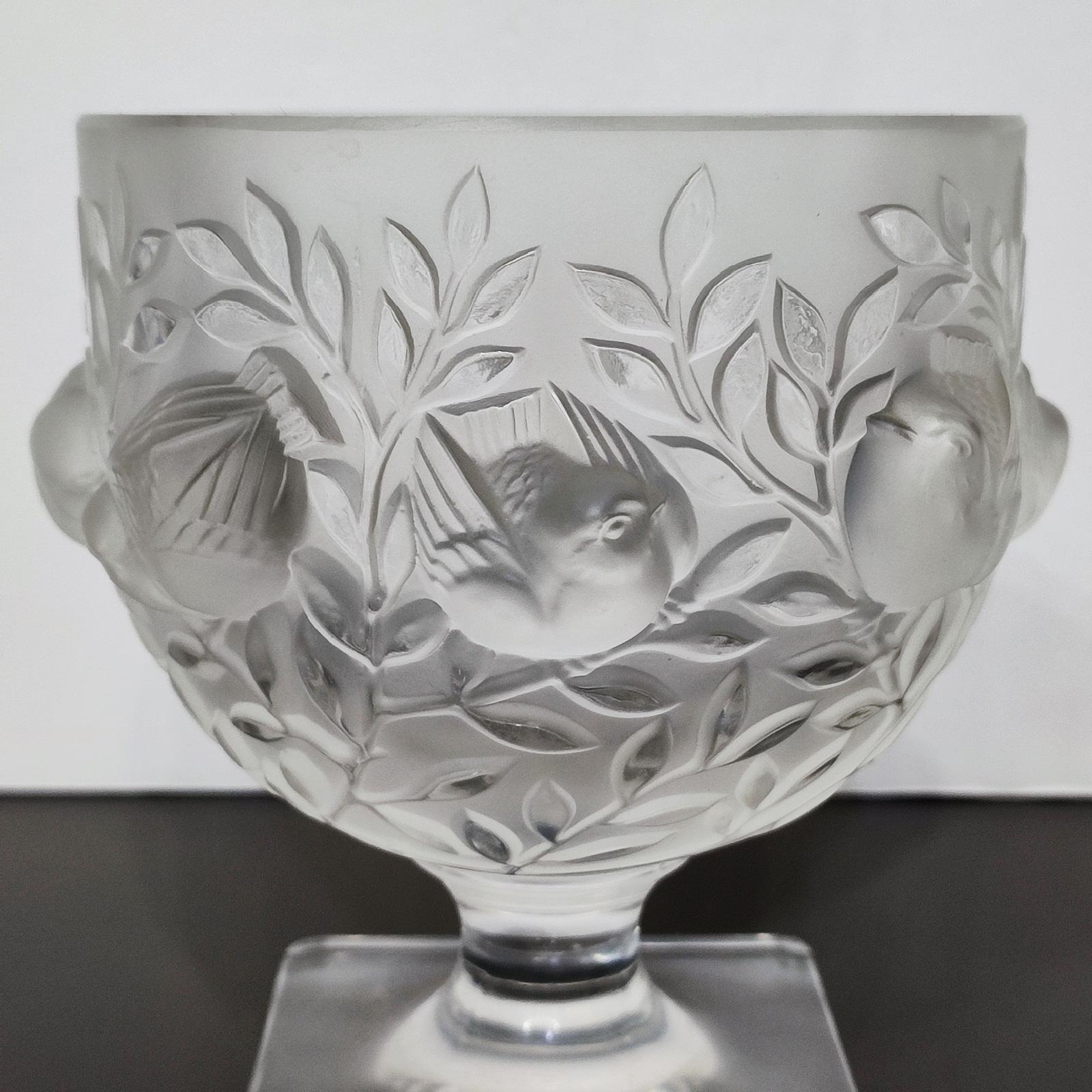 lalique vase with birds