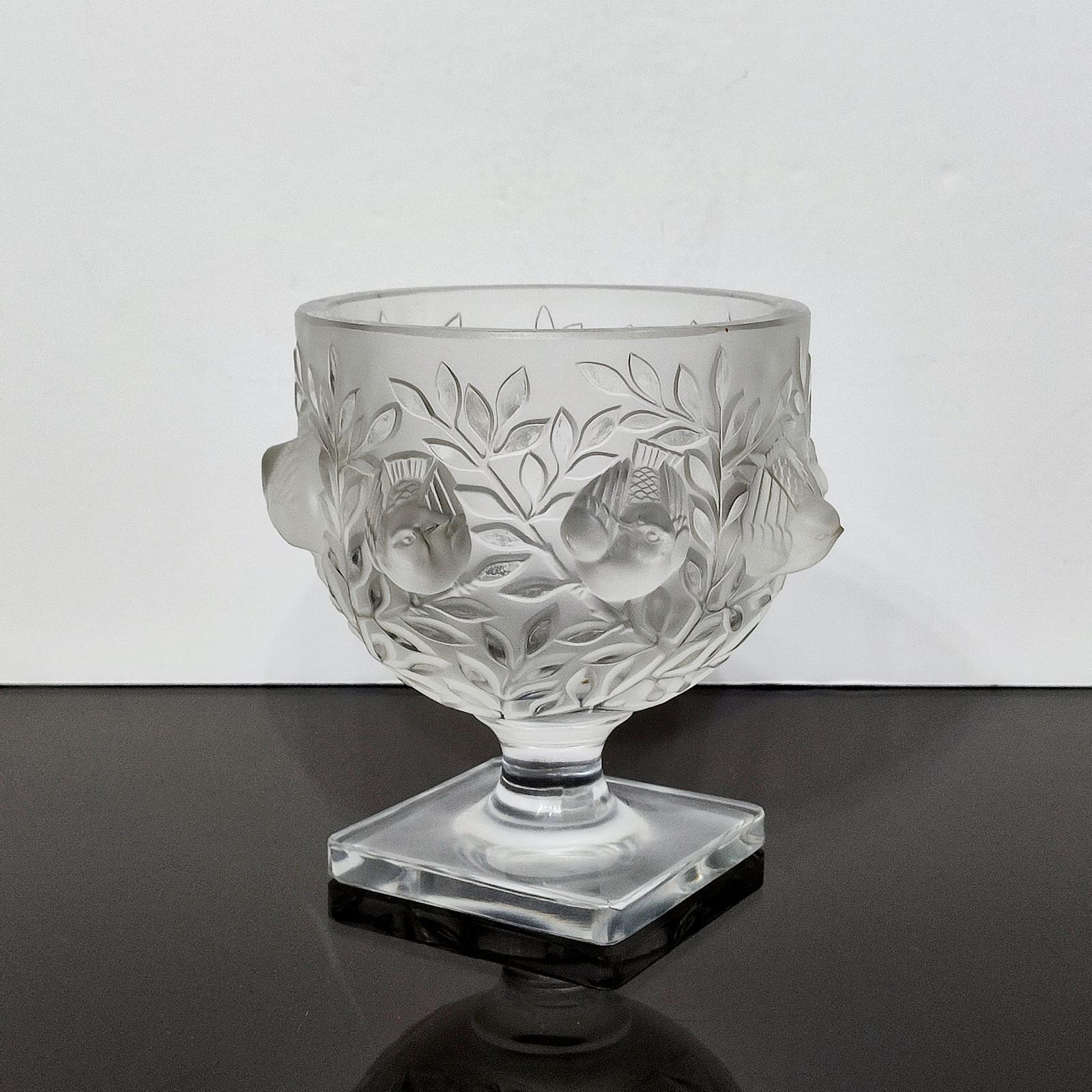 Art Deco Lalique Crystal Vase 'Elisabeth' Décor of  Birds and Branches - FREE SHIPPING For Sale