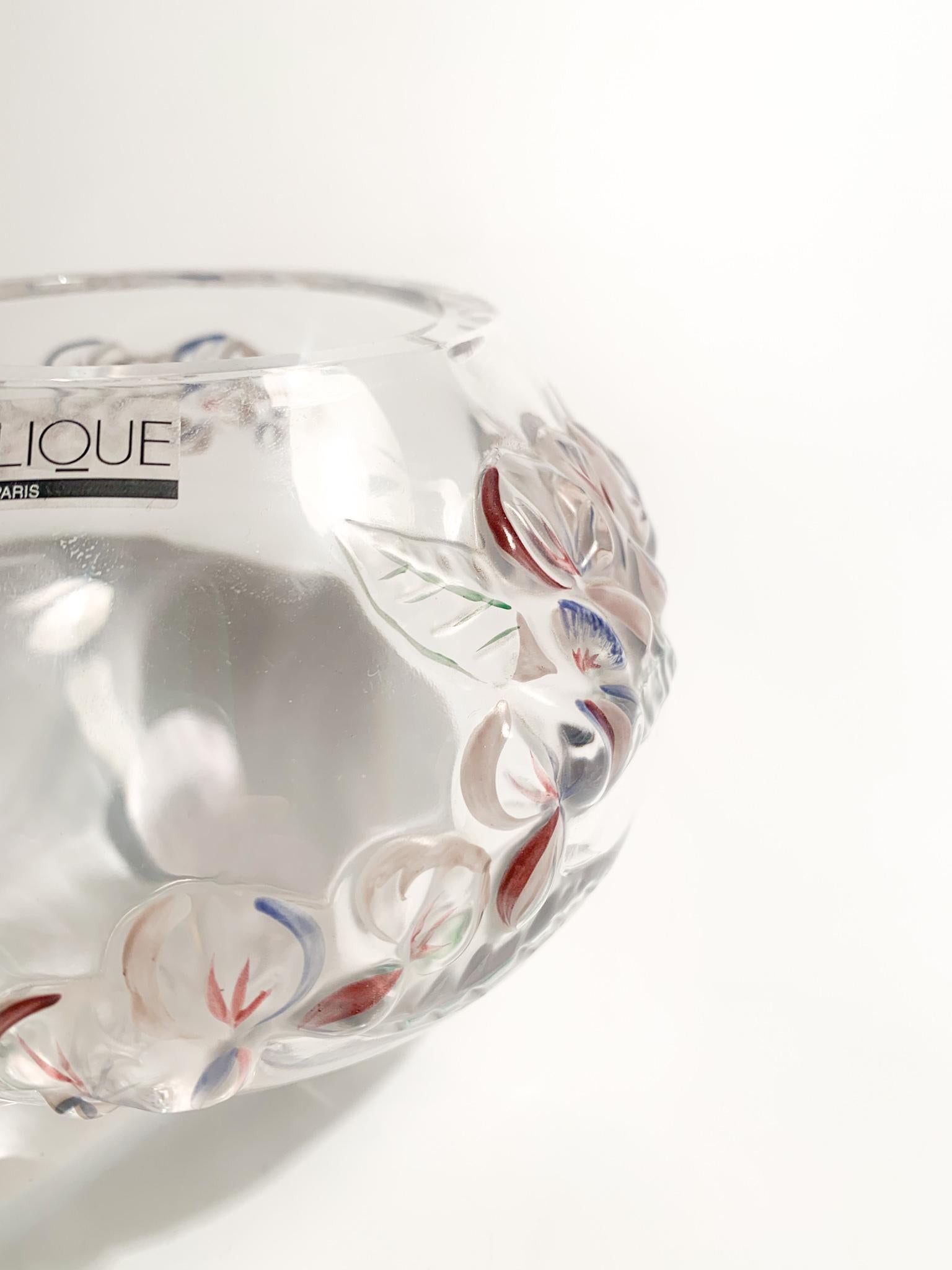 Vase in Lalique crystal, with rare colored outsides, made in the 1950s

Ø cm 14 h cm 11

I Lalique crystals born from the idea of René Lalique, a French jeweler and glassmaker. 

During his career he collaborated with various important brands,