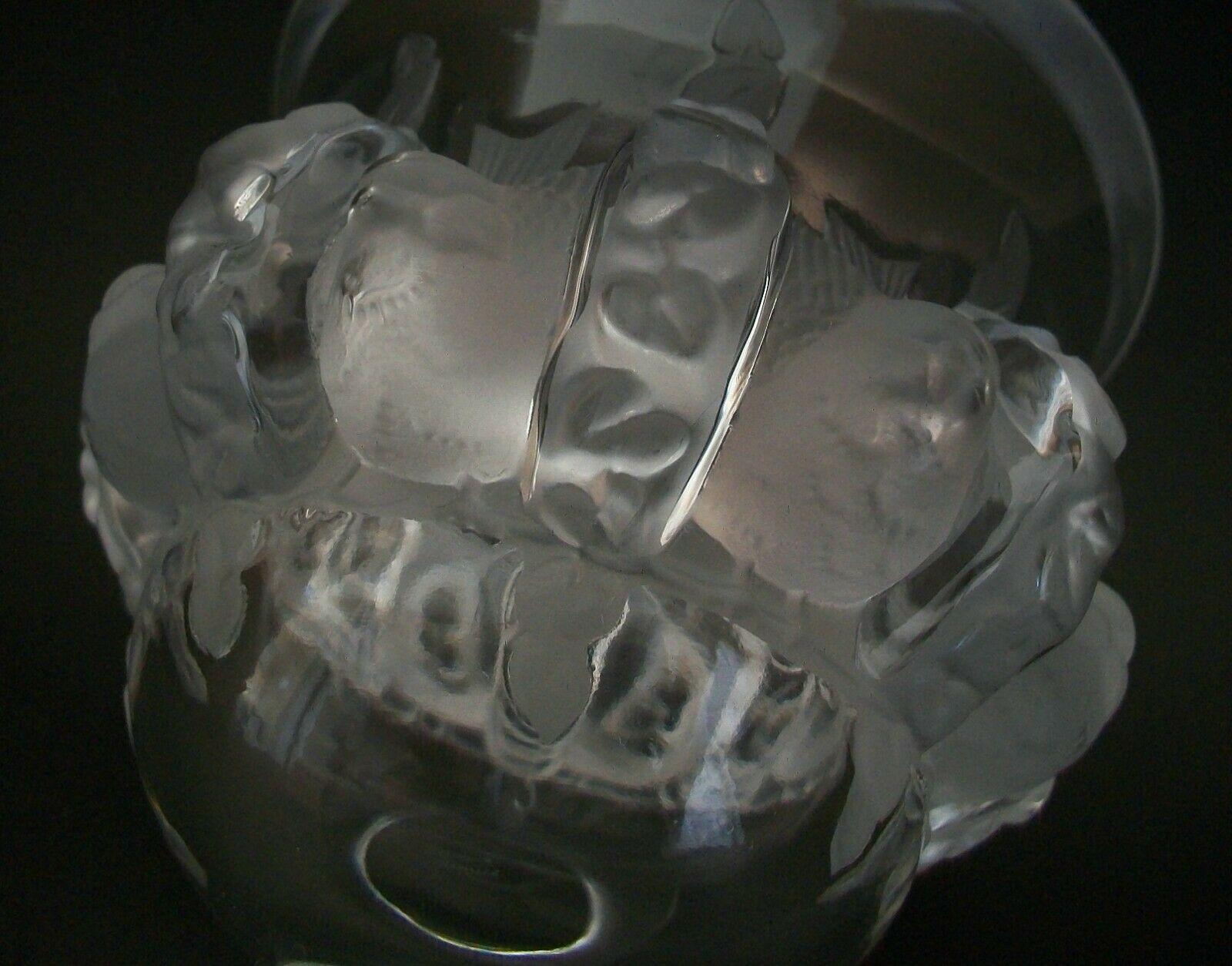 Art déco Vase Dampierre en cristal dépoli et transparent, France, 20e siècle en vente