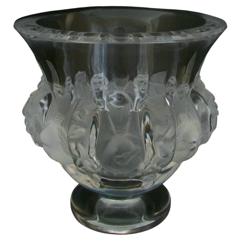 LALIQUE - 'Dampierre', Frosted & Clear Crystal Vase, France, 20th Century For Sale