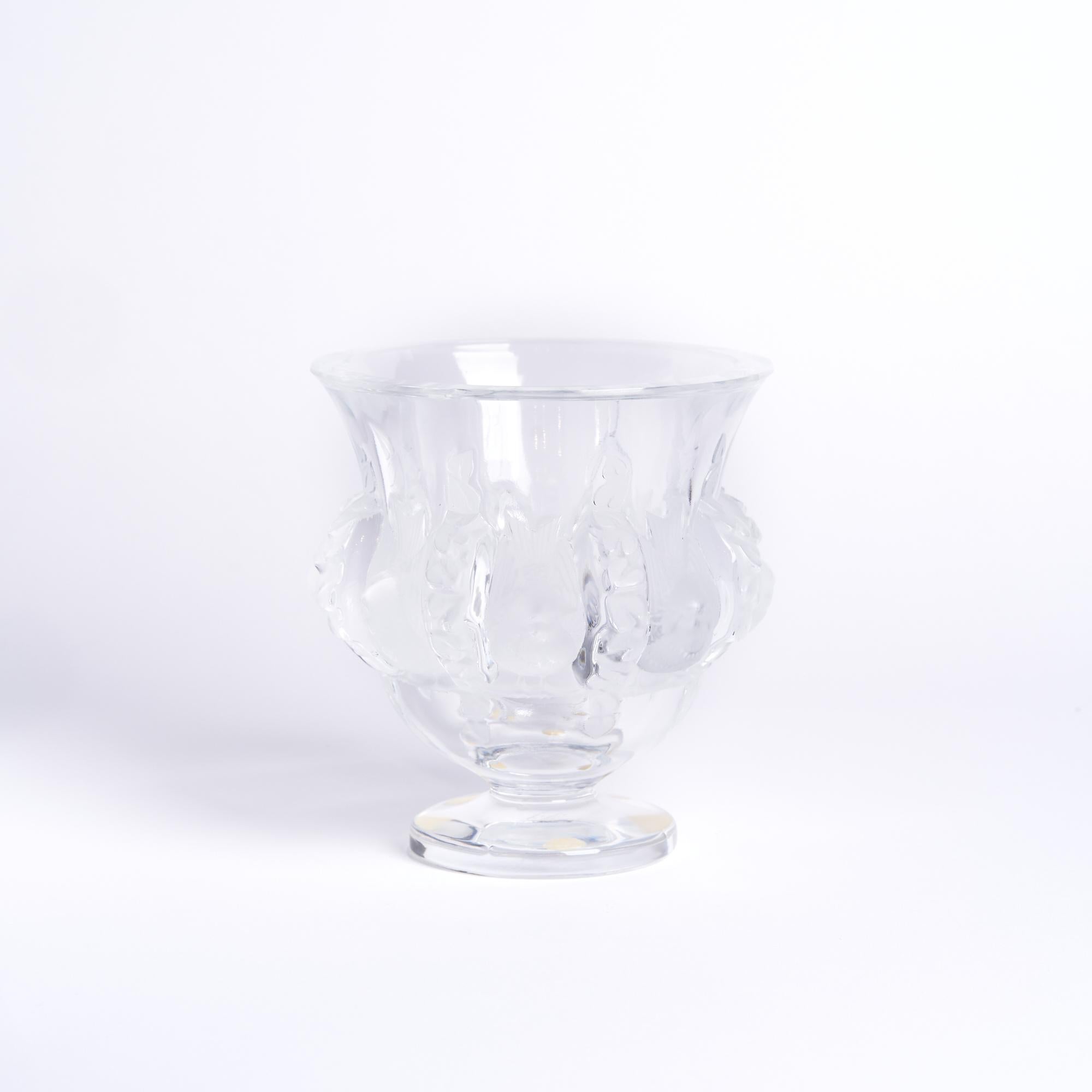 Lalique Dampierre Vase In Good Condition For Sale In Countryside, IL