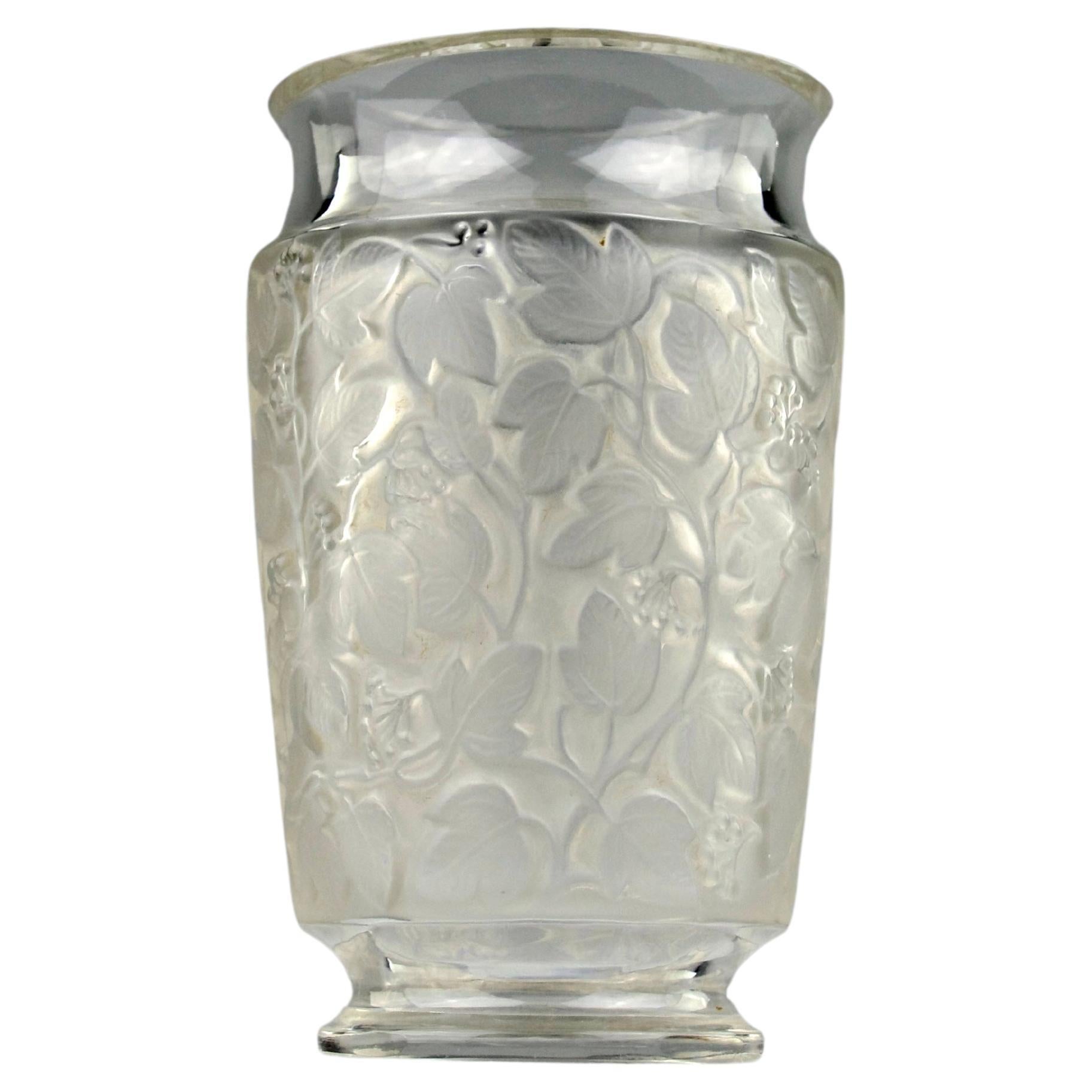 Lalique, "Deauville" Vase, France, 1950 For Sale