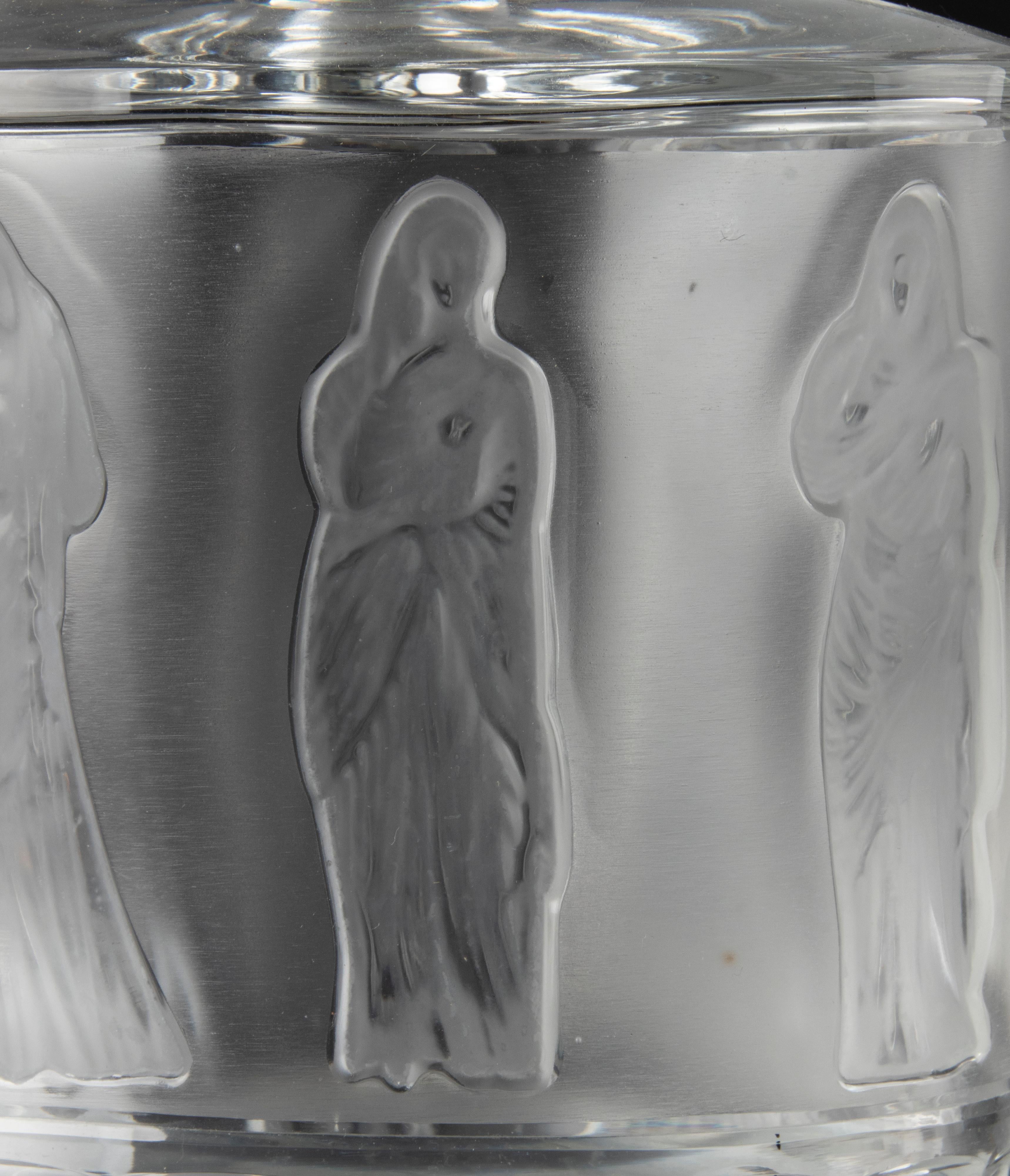 French Lalique Decanter with two Whiskey Glasses Model Femmes Antiques