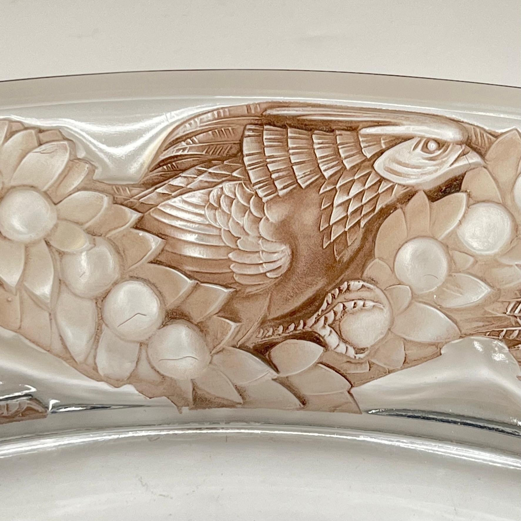Lalique Faisons Glass Tray Platter from Art Deco Period, circa 1930 In Good Condition For Sale In New York, NY