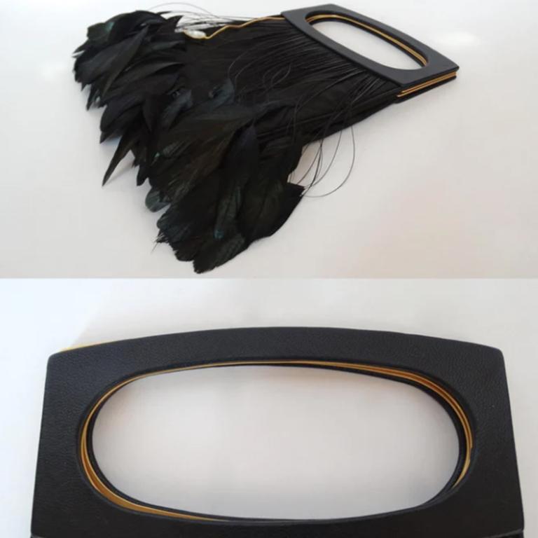 LALIQUE Feather Embellished Silk Evening Bag In Excellent Condition For Sale In Paris, FR
