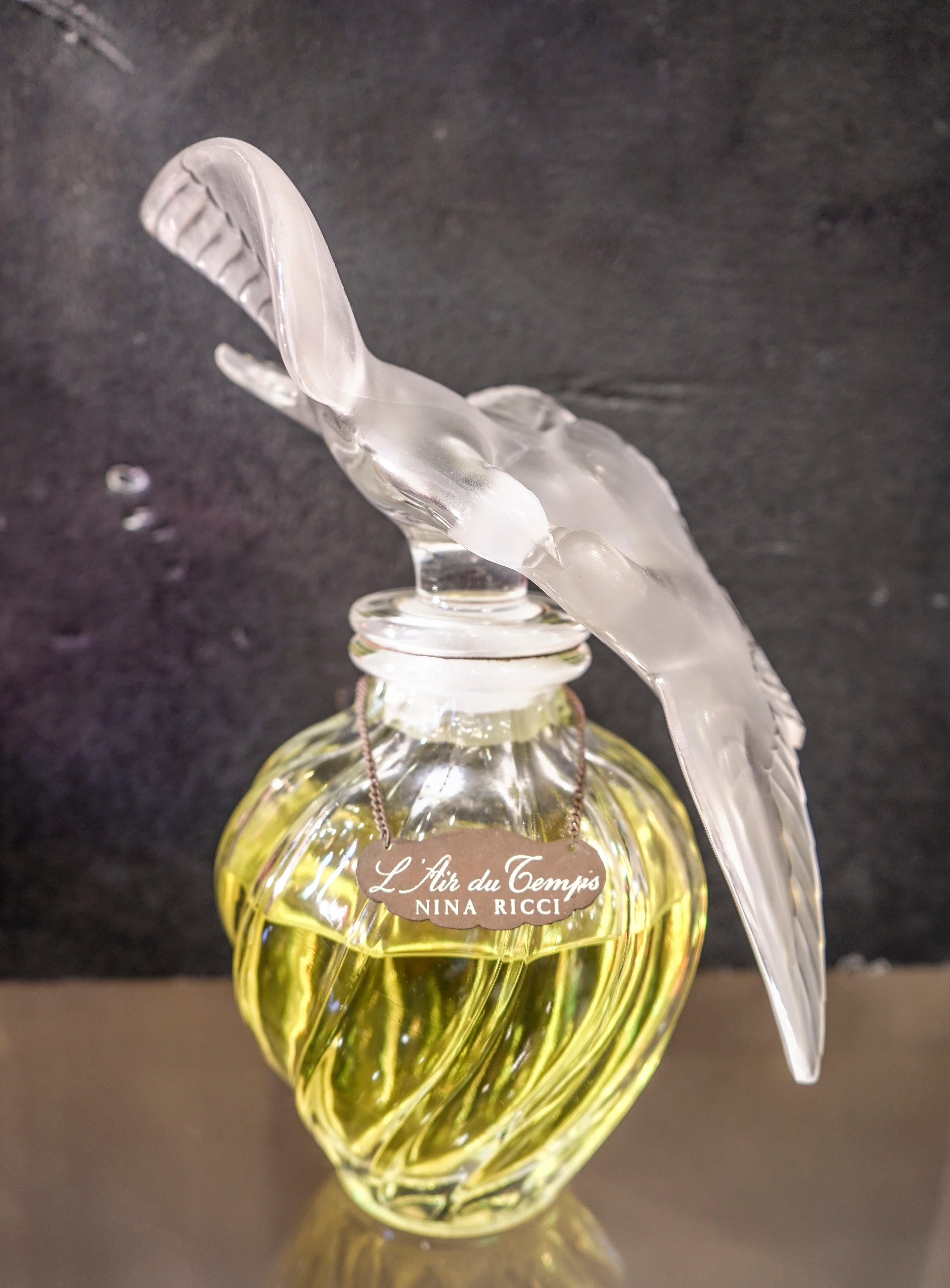 Mid-20th Century Lalique Ficticio  L, air Du Temps Large Blown Glass Bottle of Fake Perfume, 1960s