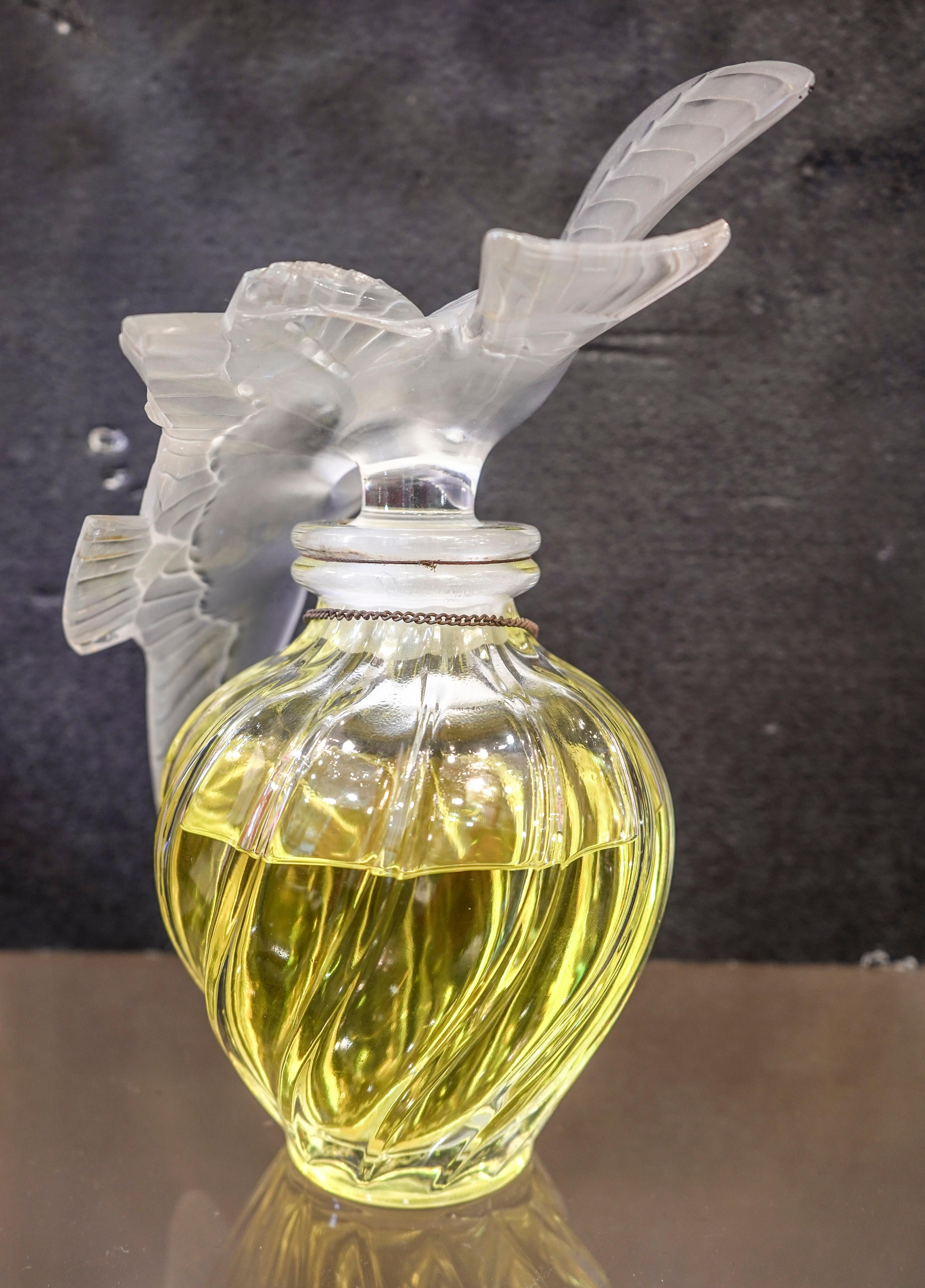 Lalique Ficticio  L, air Du Temps Large Blown Glass Bottle of Fake Perfume, 1960s 4