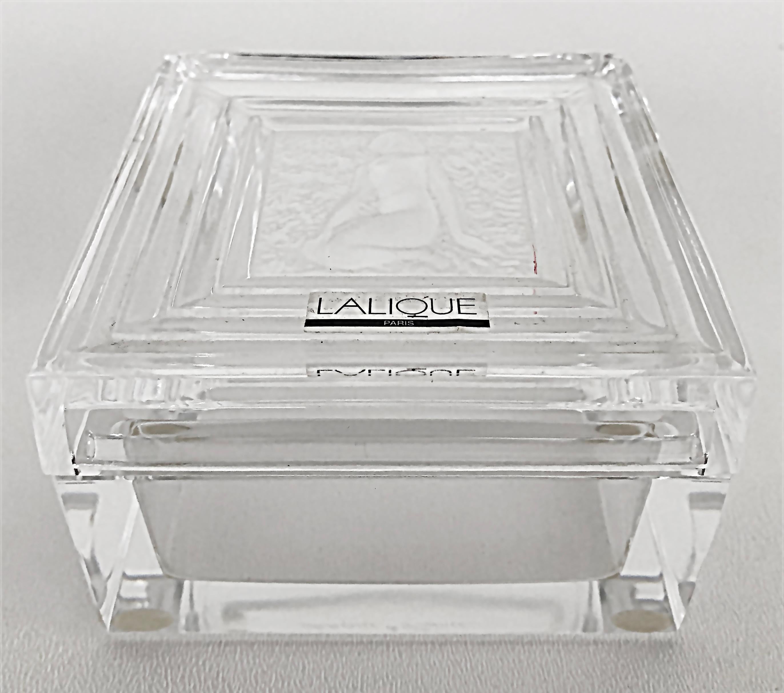 Lalique France Covered Crystal Vanity Box with Etched Lid In Good Condition In Miami, FL
