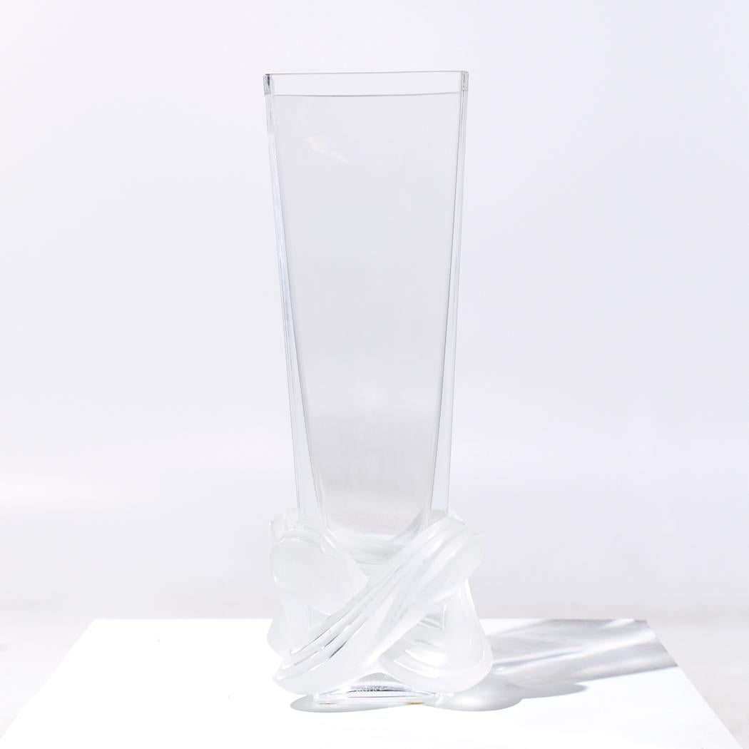 20ième siècle Vase Luca en cristal de Lalique France en vente