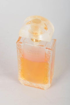 Lalique, France. Crystal perfume bottle. 21st C.