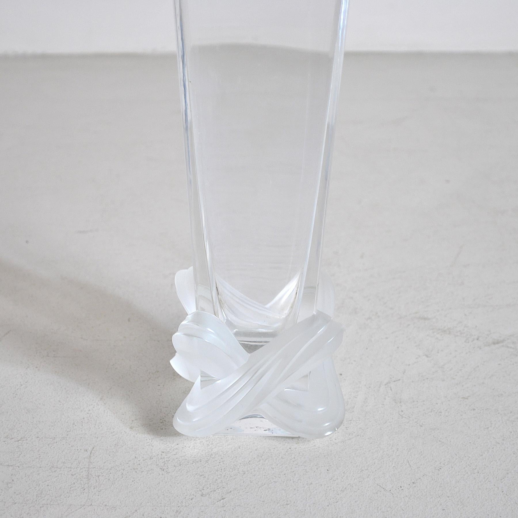 Vetro in cristallo modello Lucca produzione Lalique.
    