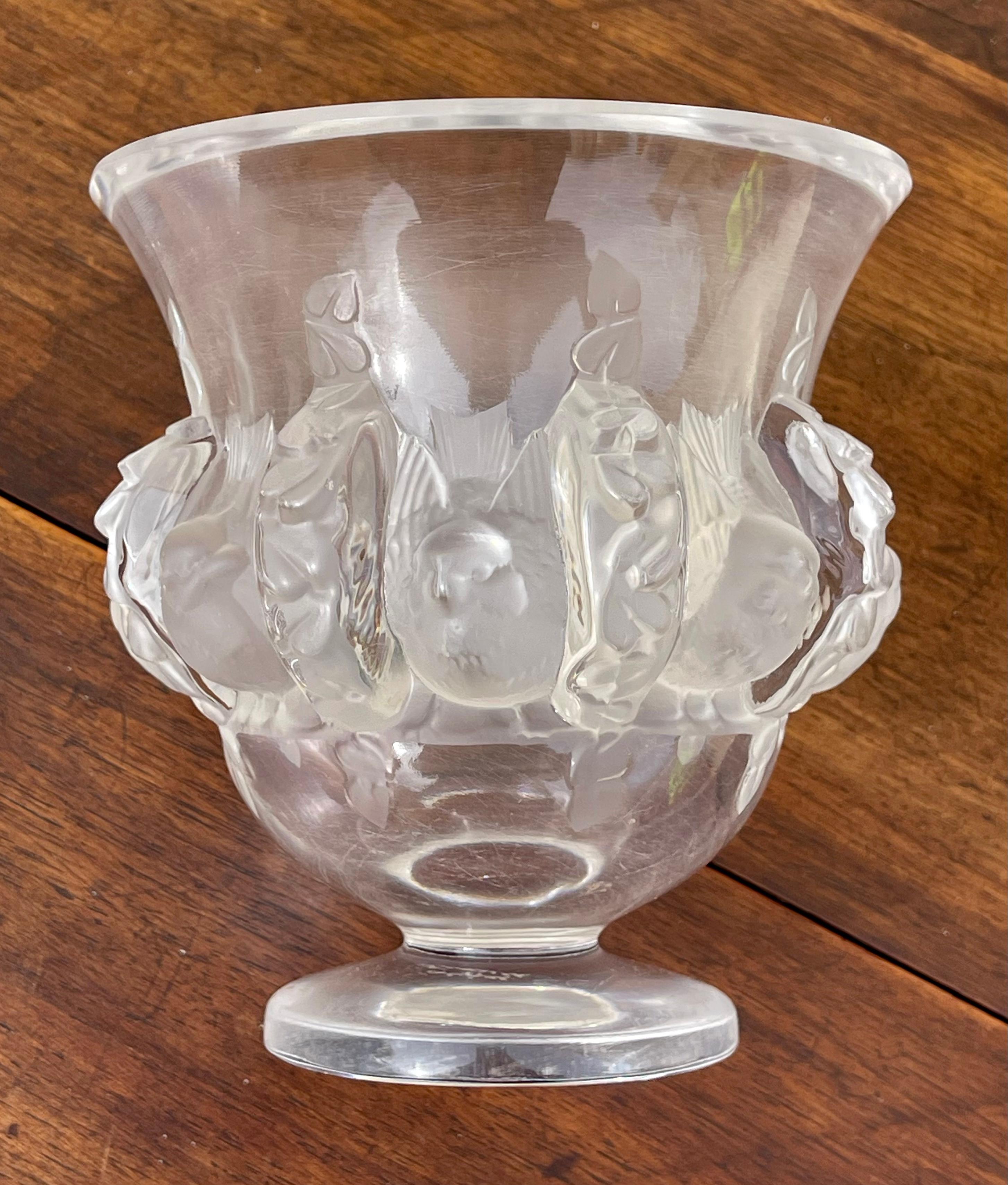 Lalique France - Dampierre Crystal Vase, XXth For Sale 5
