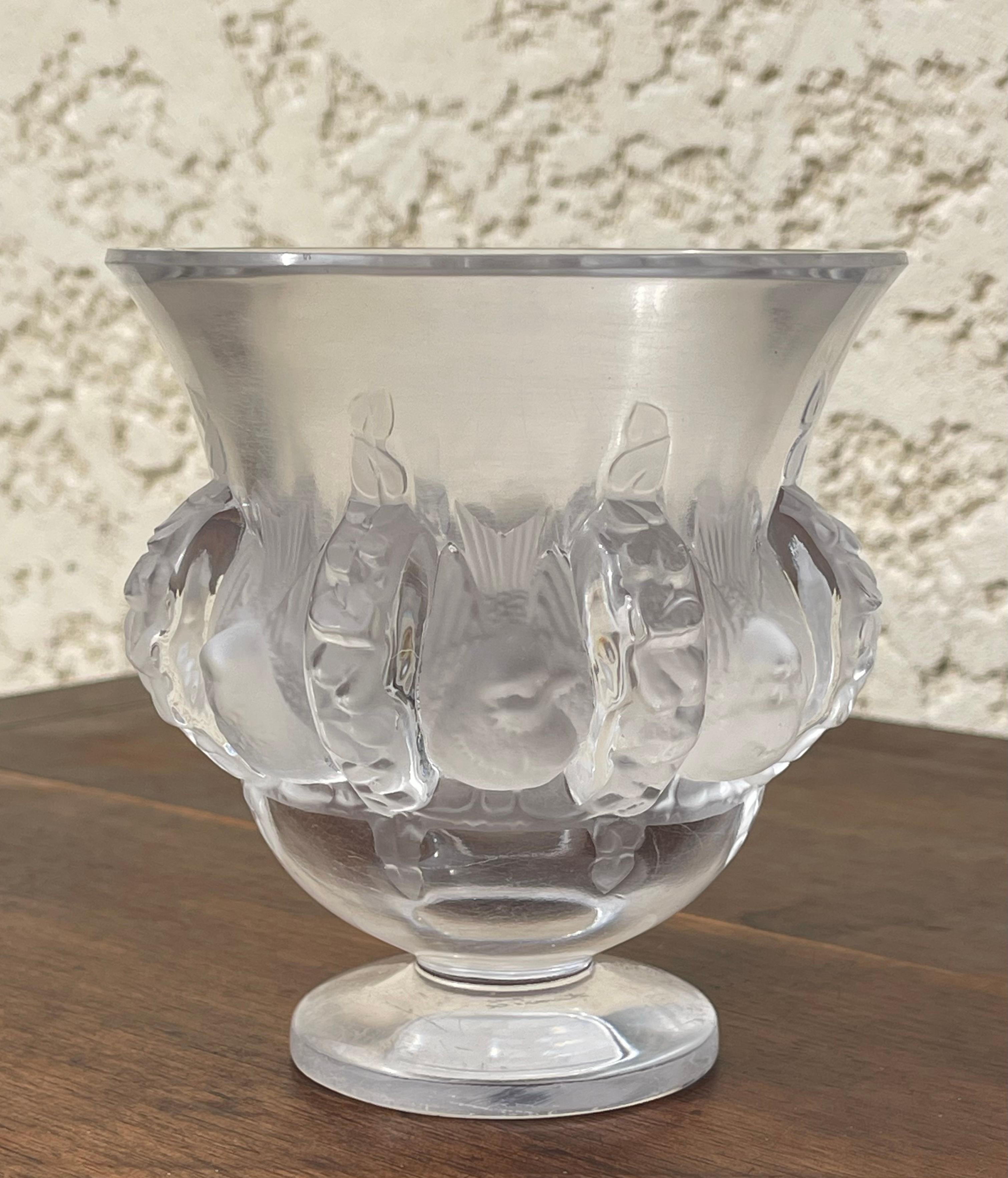 Lalique France - Dampierre Crystal Vase, XXth In Excellent Condition For Sale In Beaune, FR