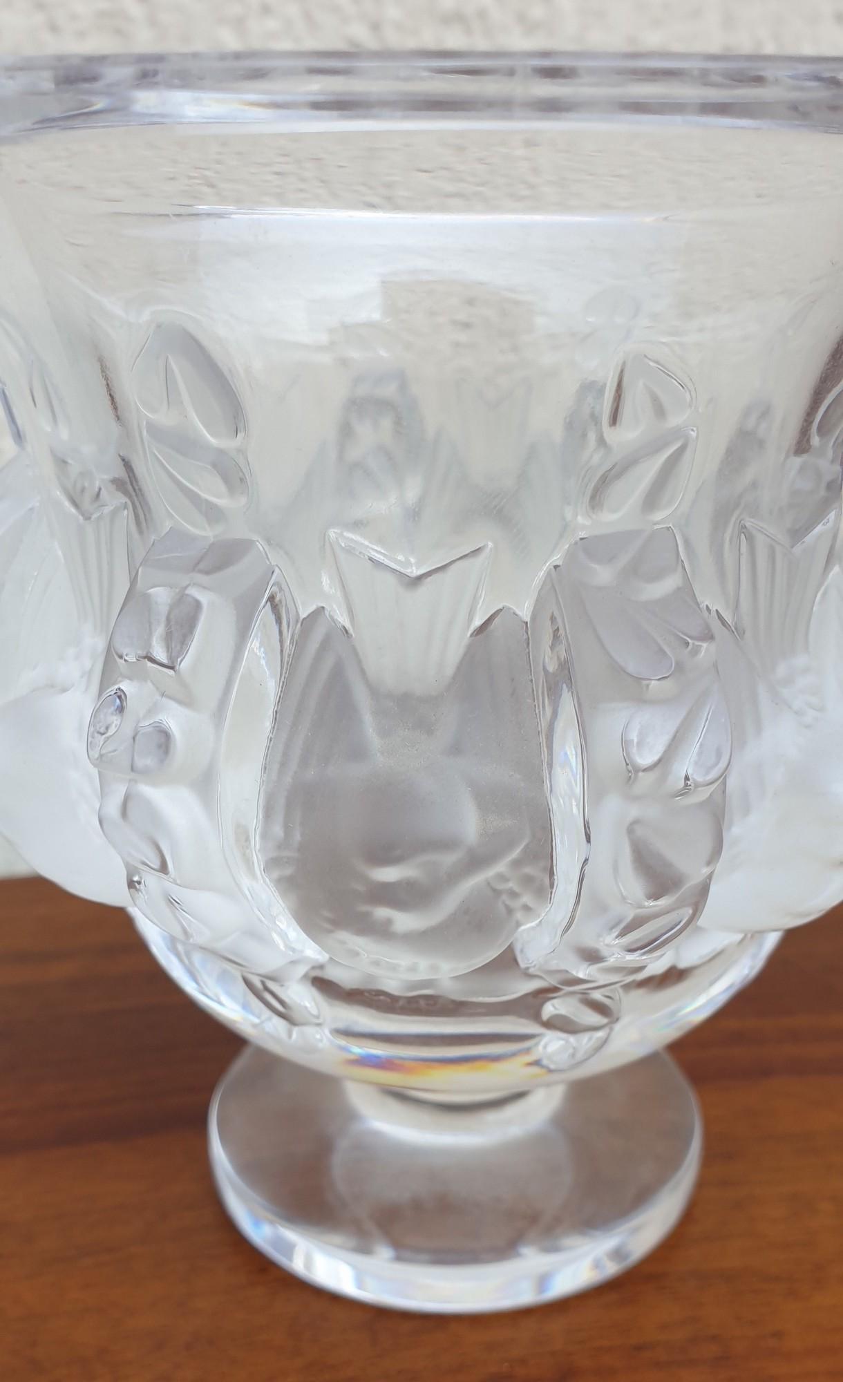 Lalique France, Dampierre Vase, 20th Century For Sale 1