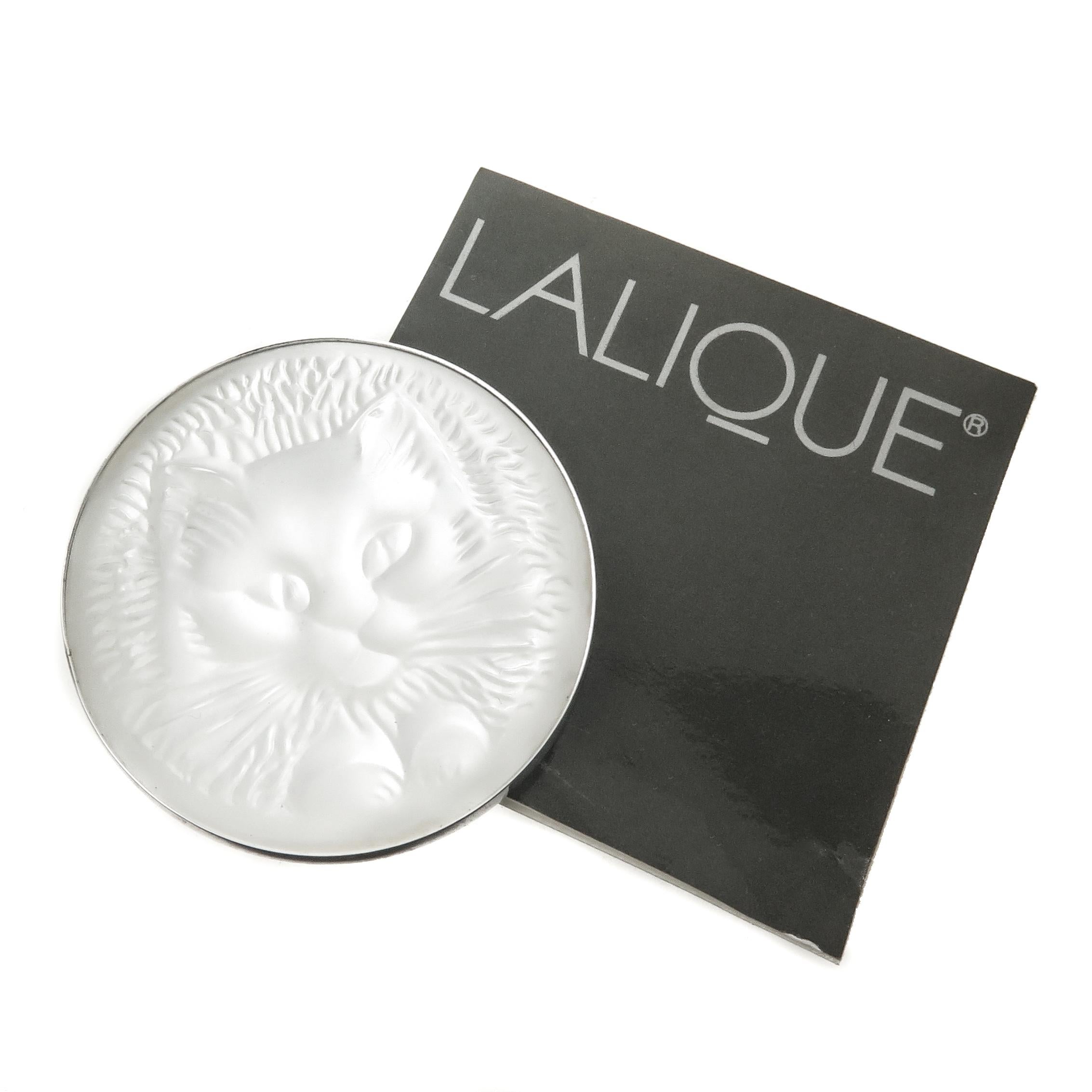 lalique cat brooch