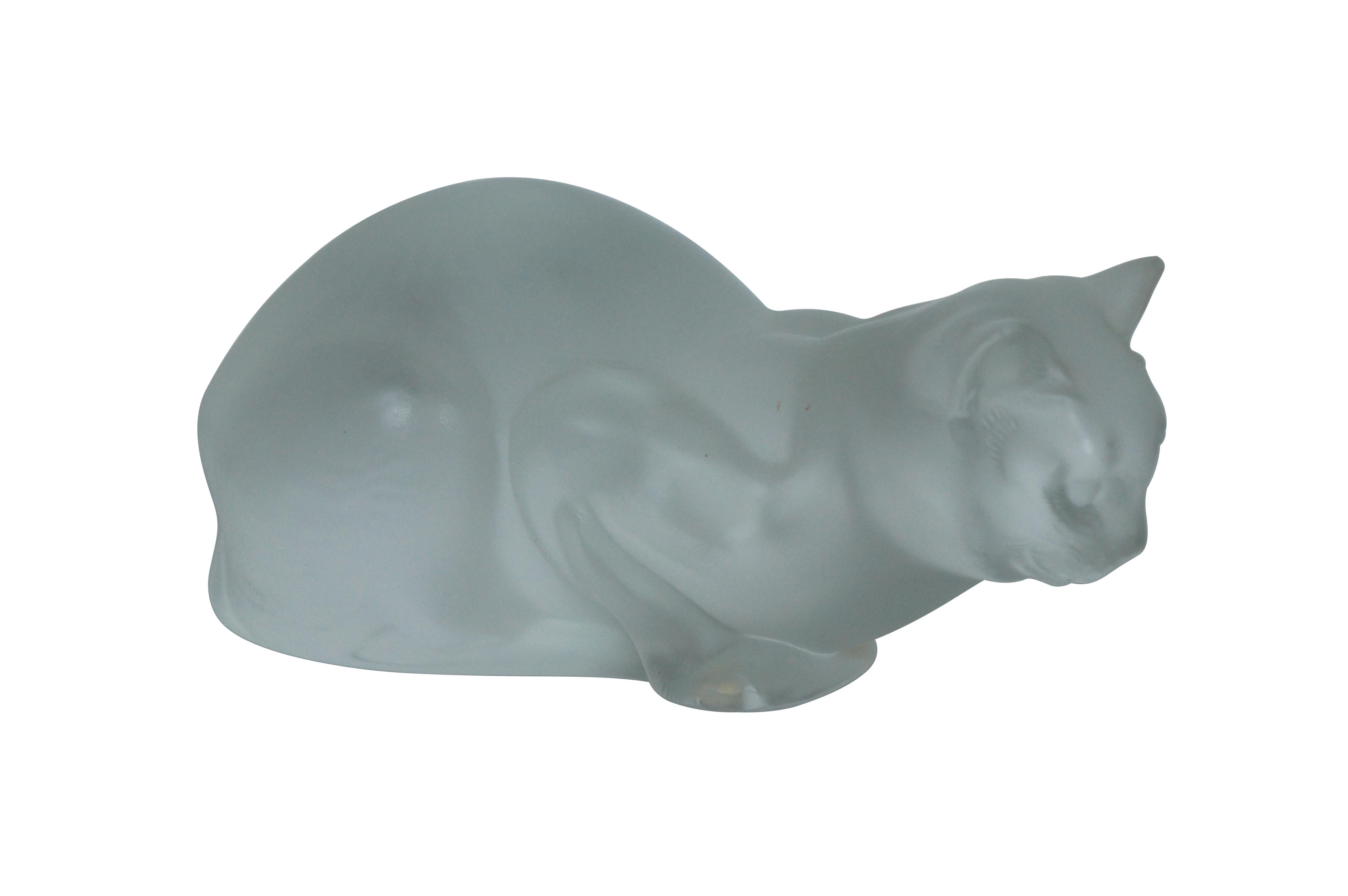 Late 20th century Lalique France frosted crystal figurine of chat crouche, a crouching cat. Signed on base.

Dimensions:
9.75