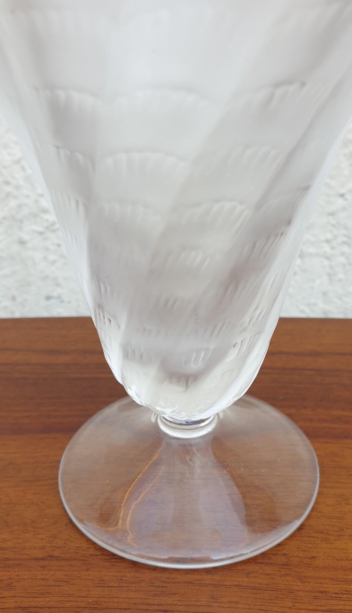 Lalique France, Ice Cream Bowl, 20th Century For Sale 1
