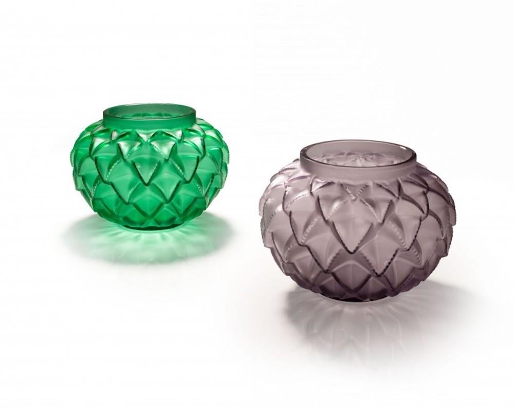 Vase LALIQUE, France
Model LANGUEDOC
In satin crystal tinted green
Signed 