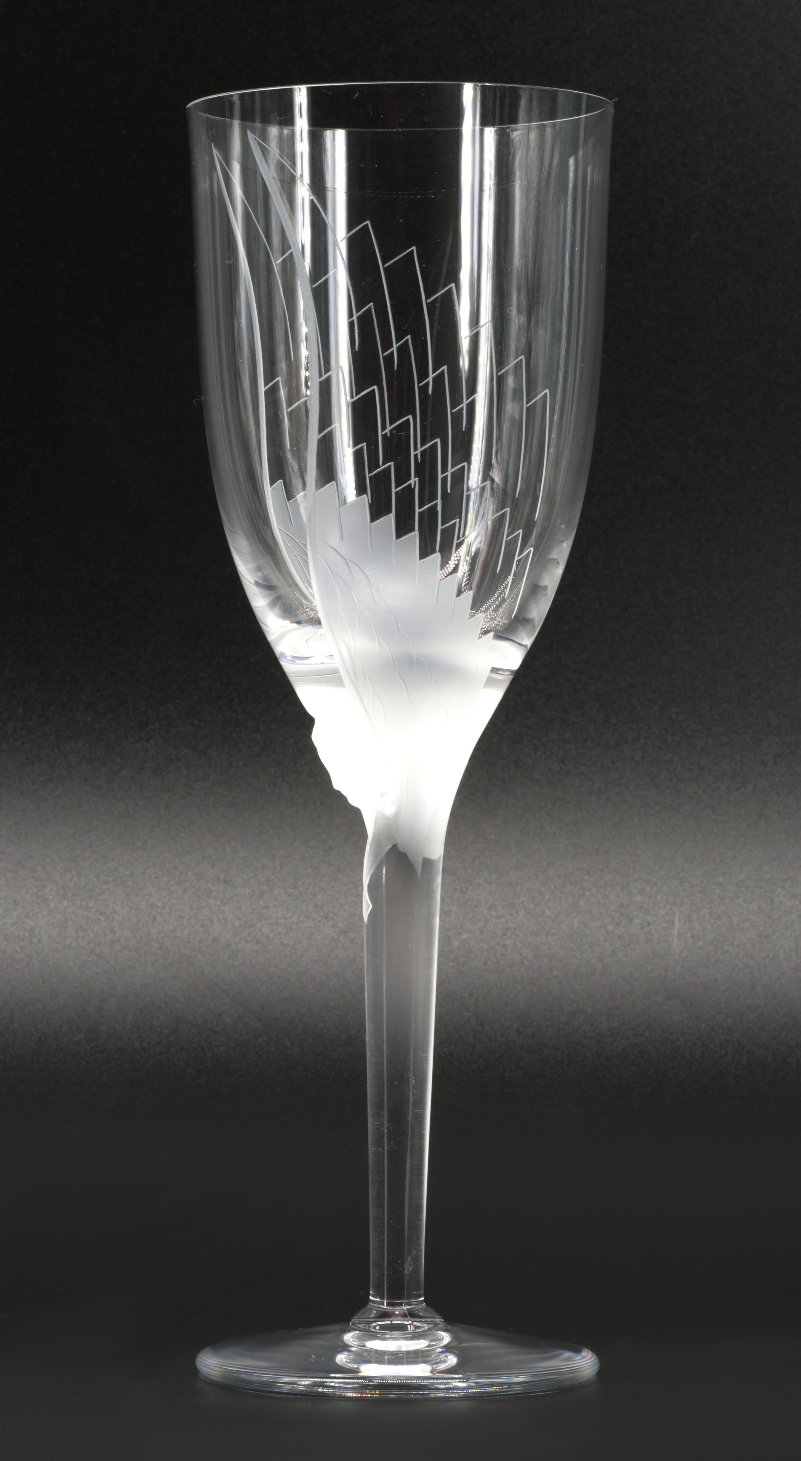 Mid-Century Modern Lalique France, Pair of Champagne Glasses with Angel, 1945 For Sale