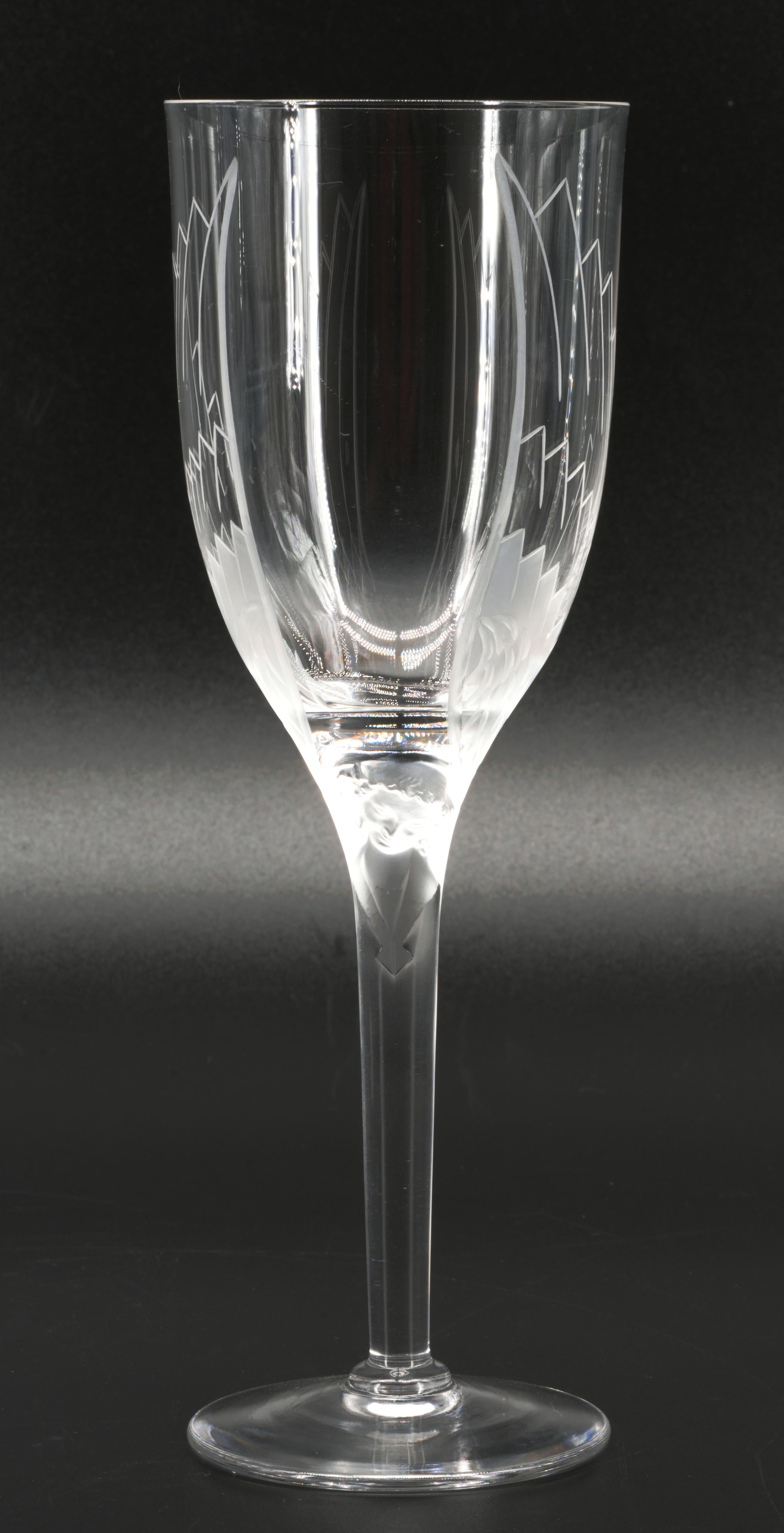 Lalique France, Pair of Champagne Glasses with Angel, 1945 For Sale 2