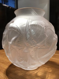 Lalique France, Swallow Vase, 2019