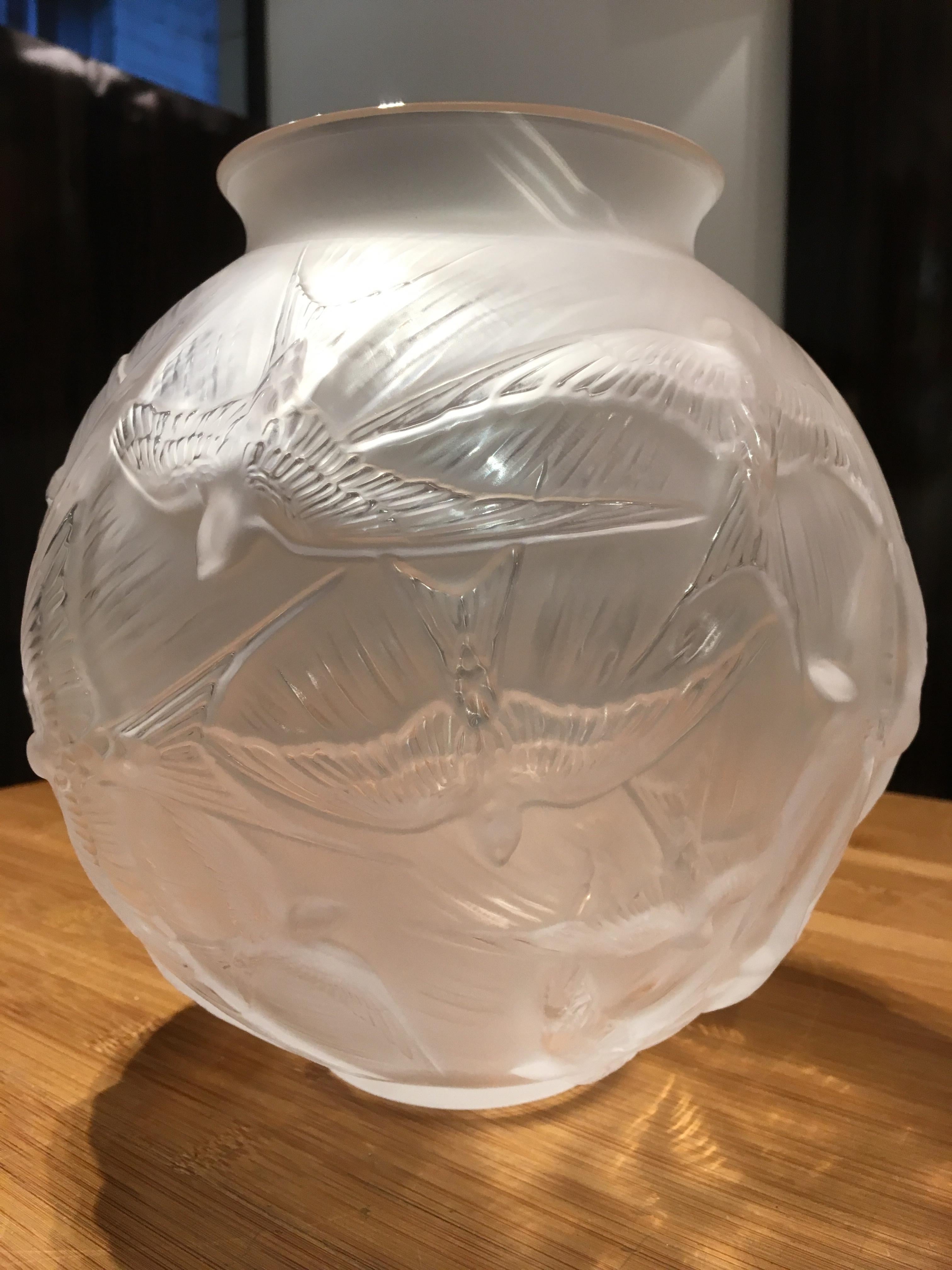 lalique swallow vase