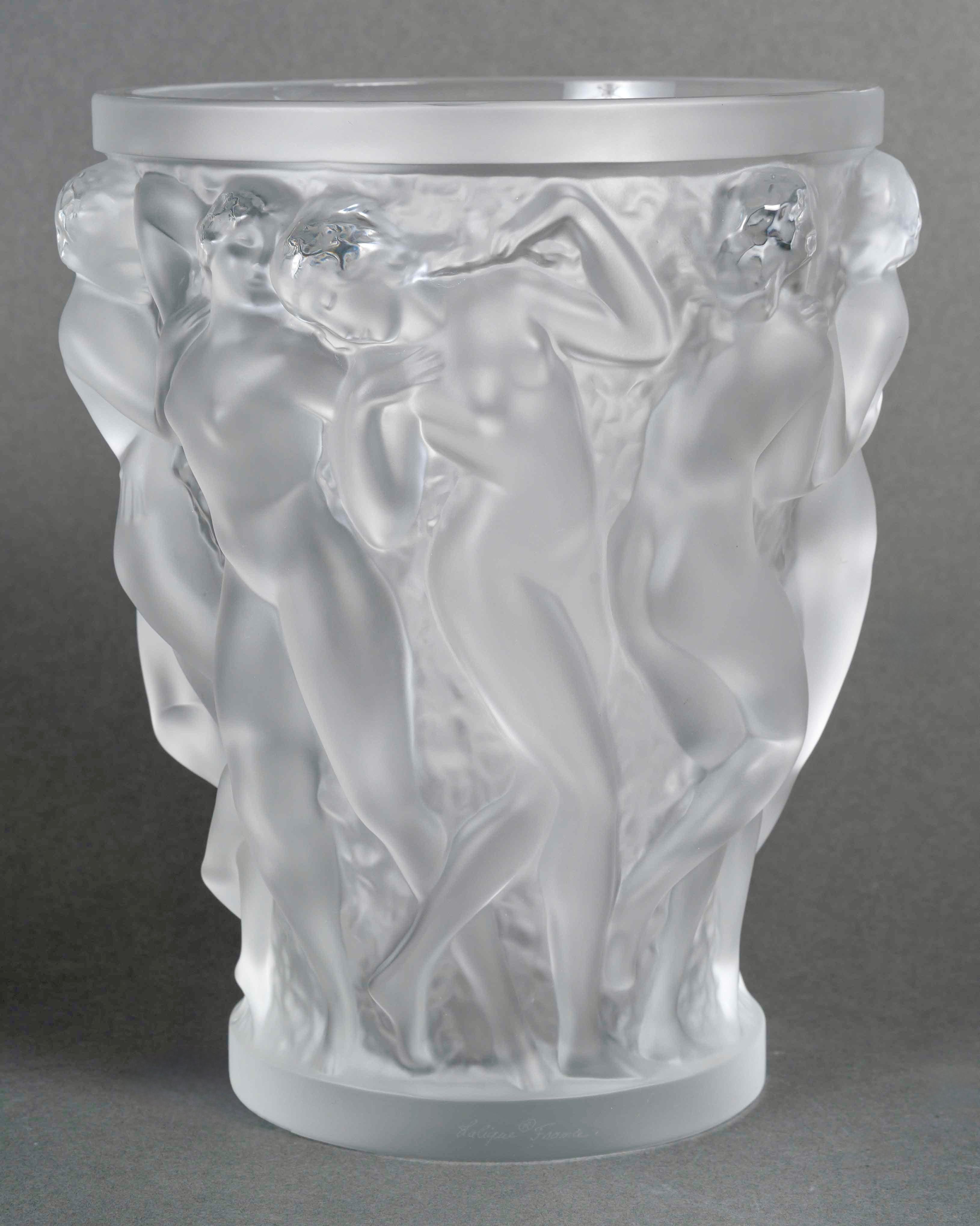 Art Déco Lalique France Vaso Bacchantes in cristallo smerigliato NUOVO IN SCATOLA CON TARGA in vendita