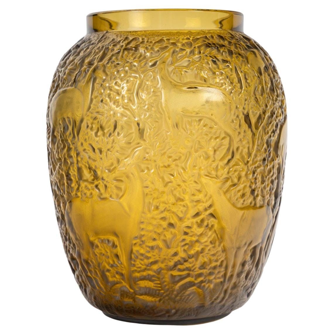 Vaso di Lalique France, Decorazione di cervi in cristallo, 20° secolo, Arte Moderna.