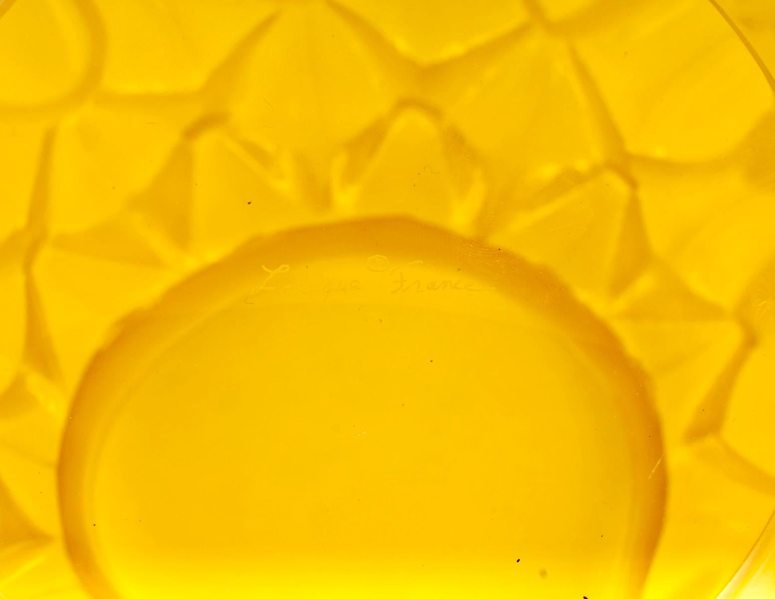 Lalique France - Vase Languedoc Yellow Amber Crystal - Cactus Leaves In Excellent Condition In Boulogne Billancourt, FR