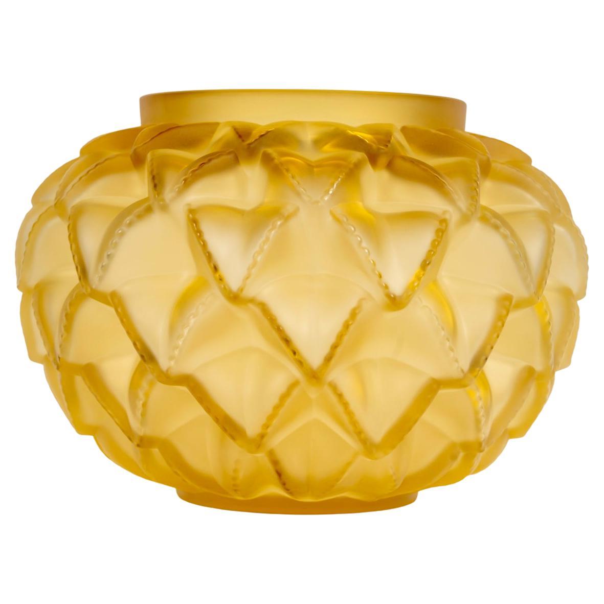 Lalique France - Vase Languedoc Yellow Amber Crystal - Cactus Leaves For Sale