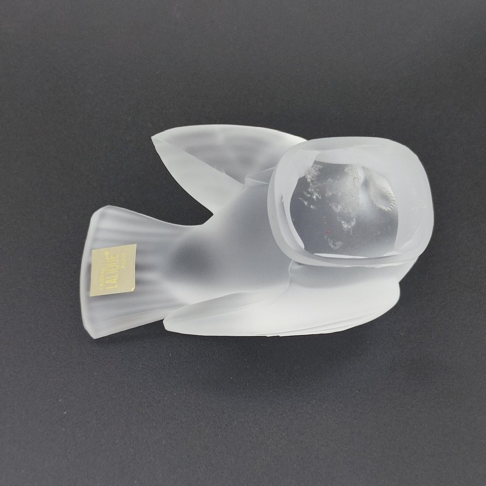 French Lalique France Vintage Crystal Moineau Coquet Bird Paperweight - FREE SHIPPING For Sale